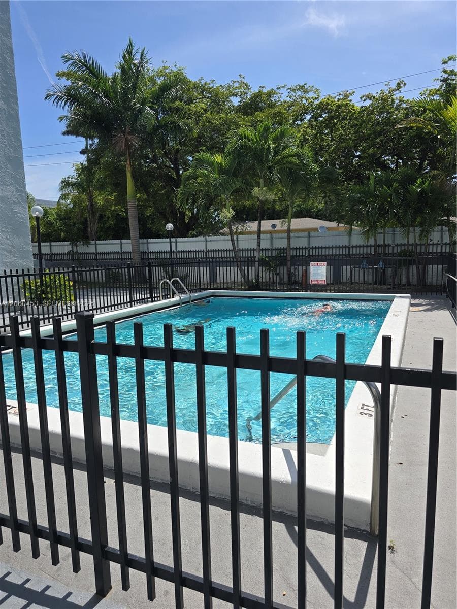 BROOKVIEW CONDOMINIUMS · #416 in North Miami - Photo 16