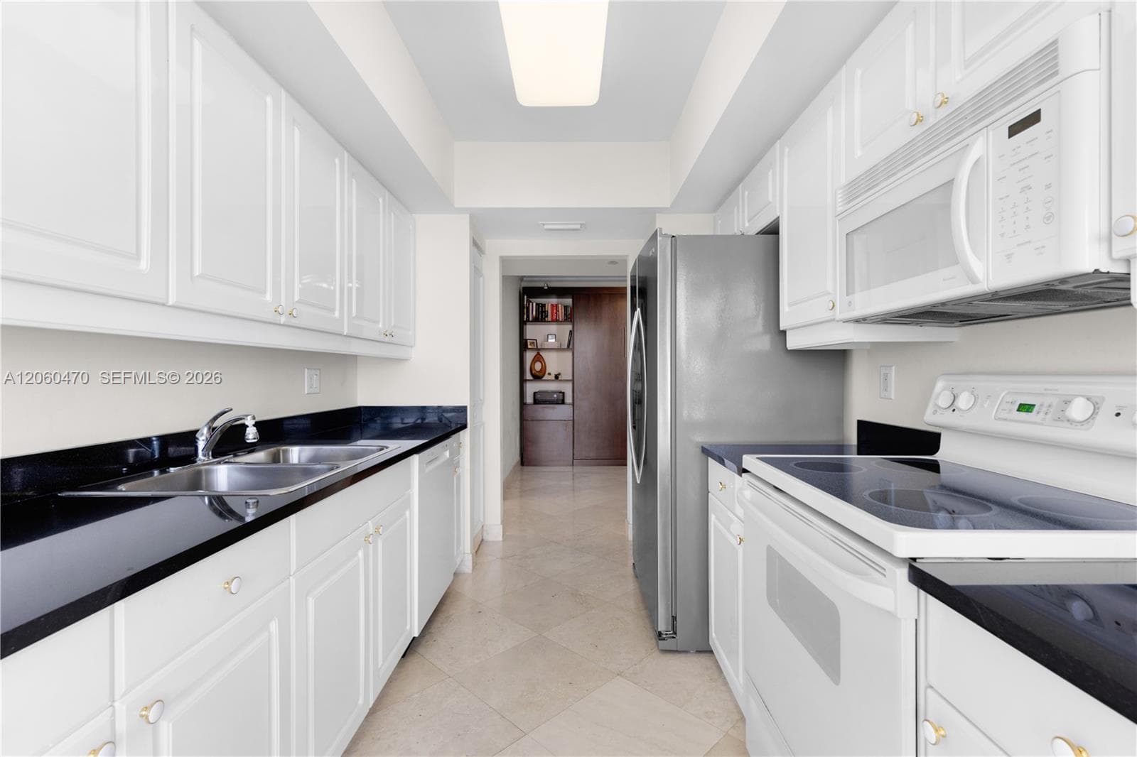 SOUTH TOWER AT THE POINT · #1804 in Aventura - Photo 10