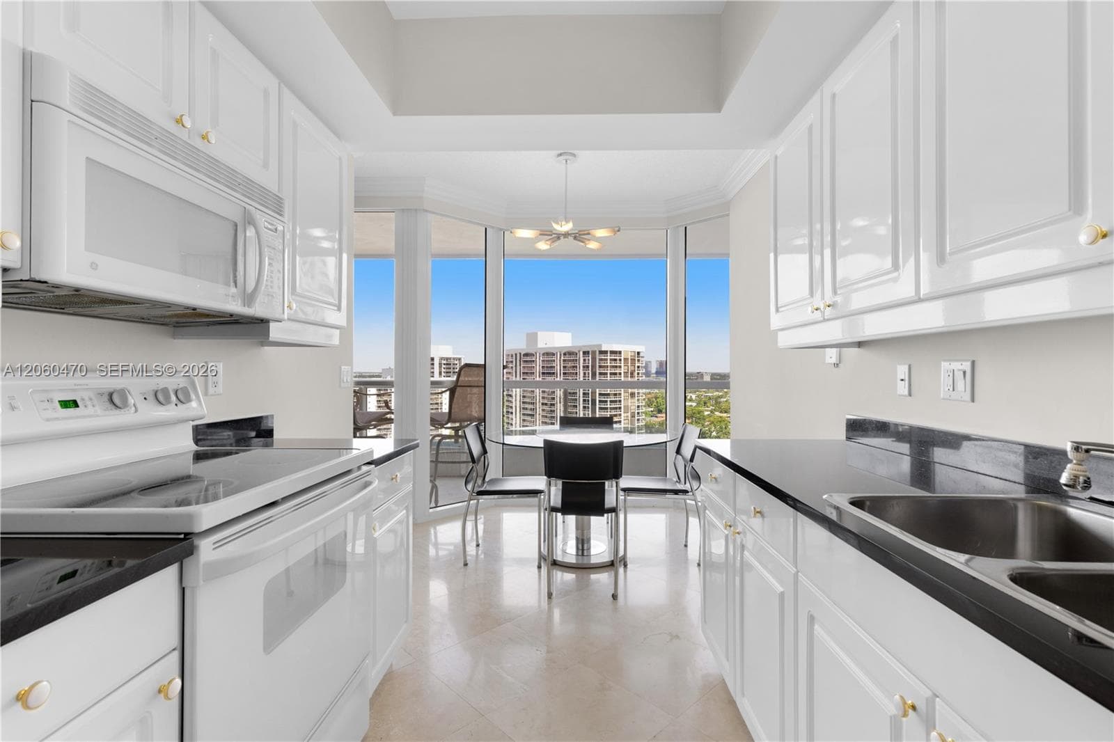 SOUTH TOWER AT THE POINT · #1804 in Aventura - Photo 8