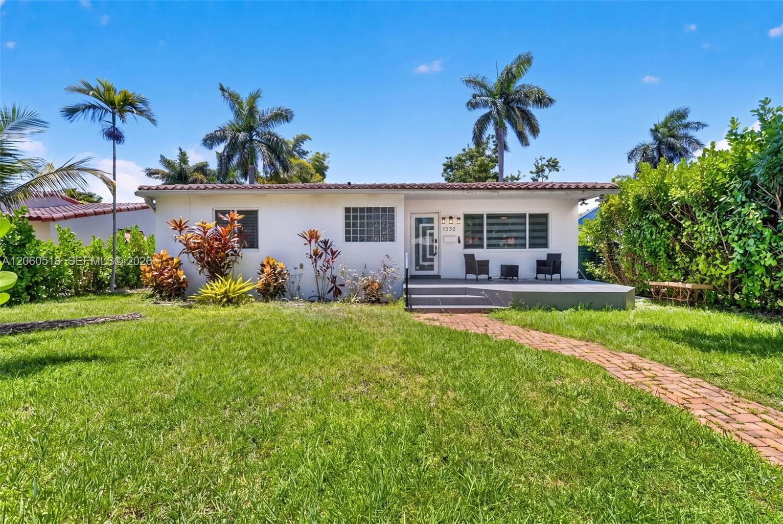 1532 Fletcher St photo 3