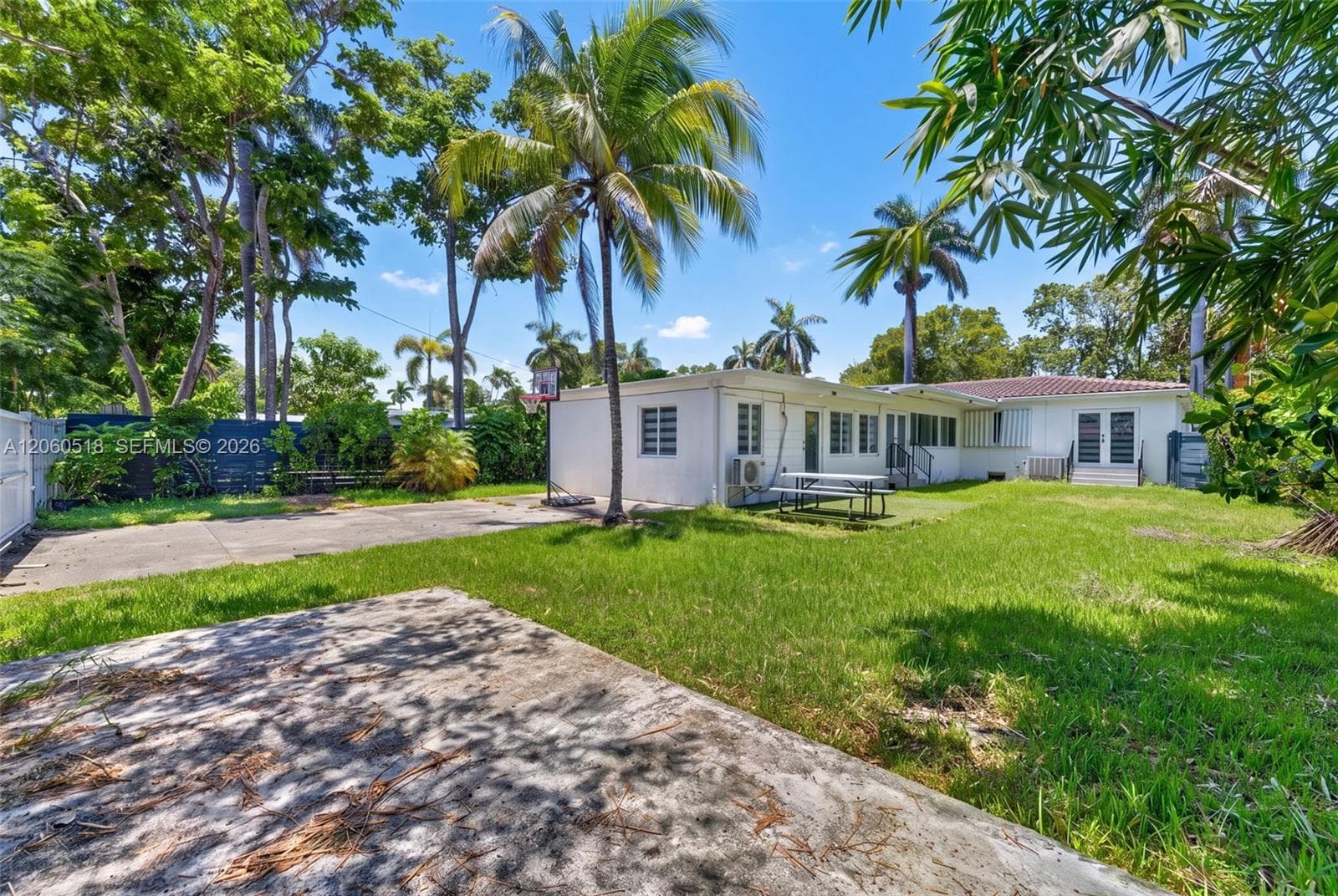 1532 Fletcher St photo 24