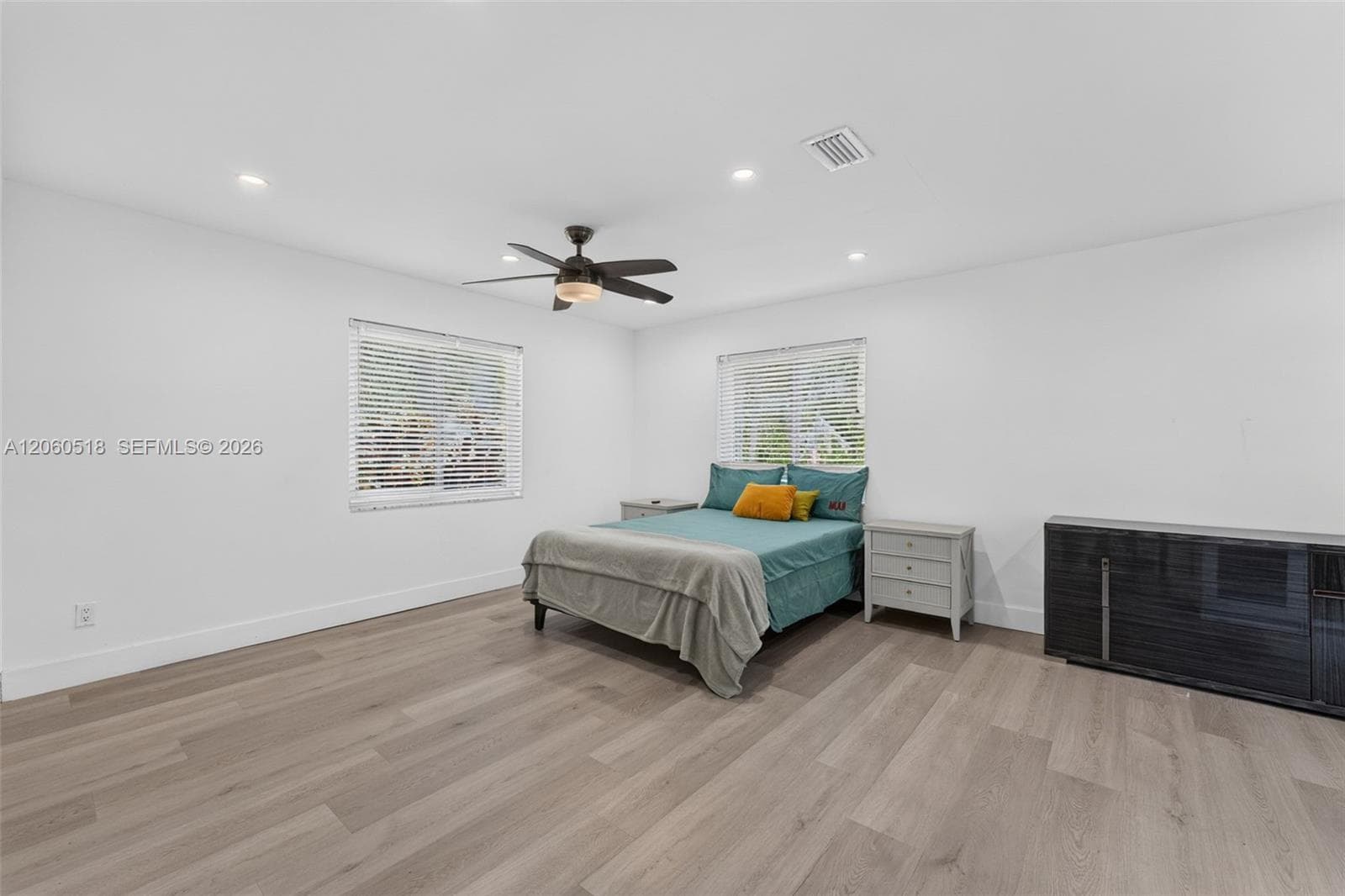 1532 Fletcher St photo 11