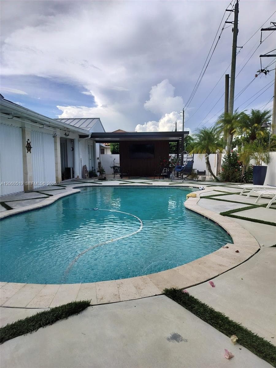 323 NW 136th Pl photo 48