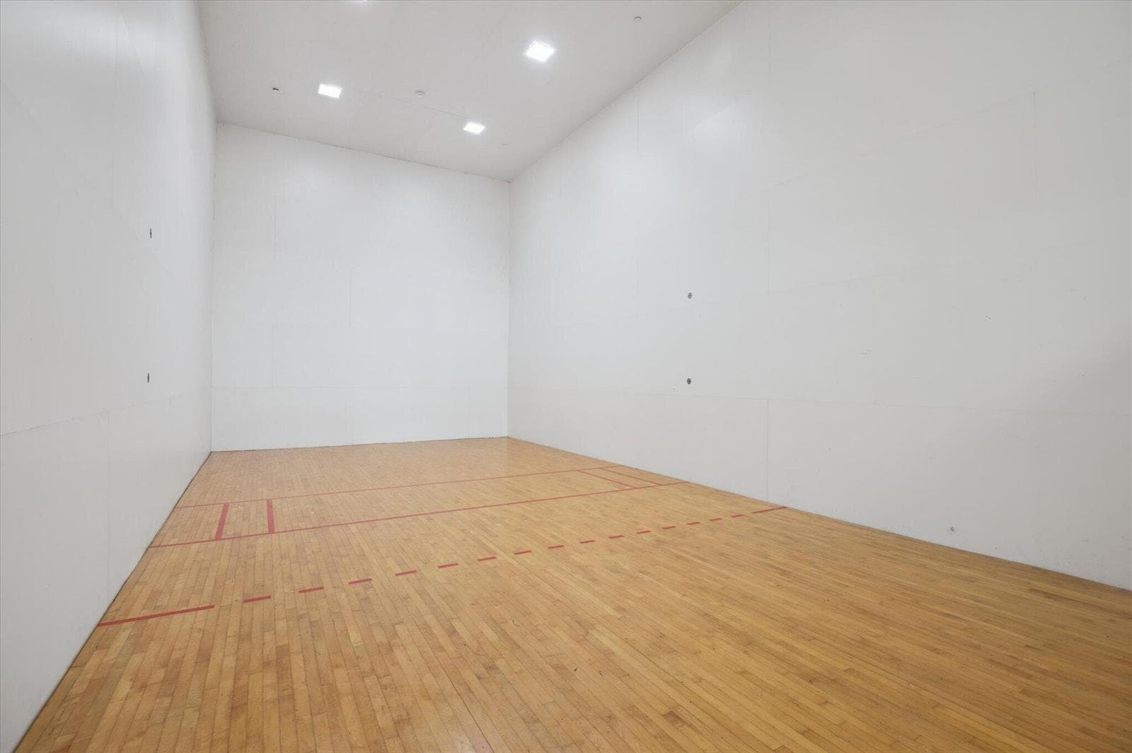 38-41-Racquetball Court