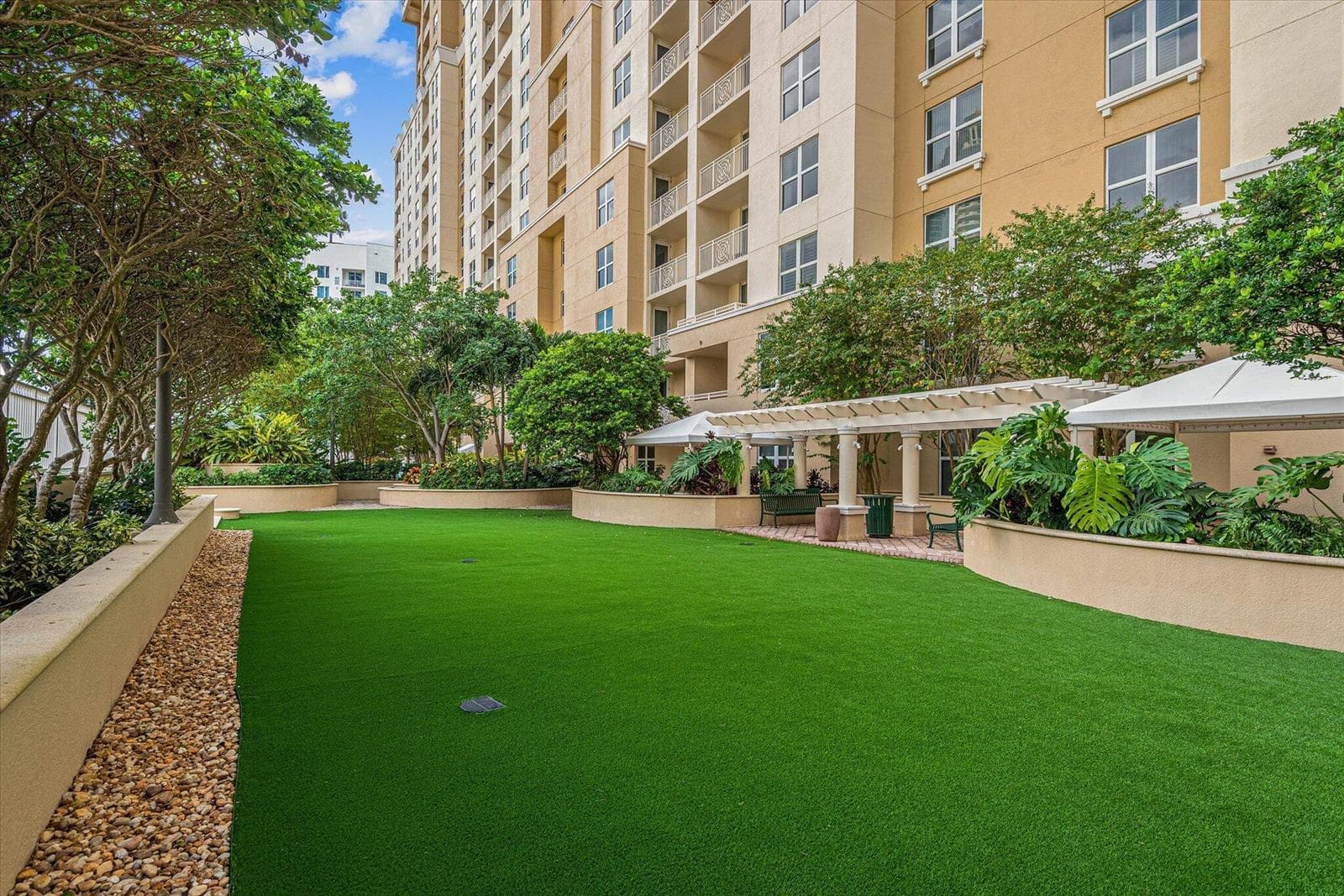 27-28-6th FL Zen Garden