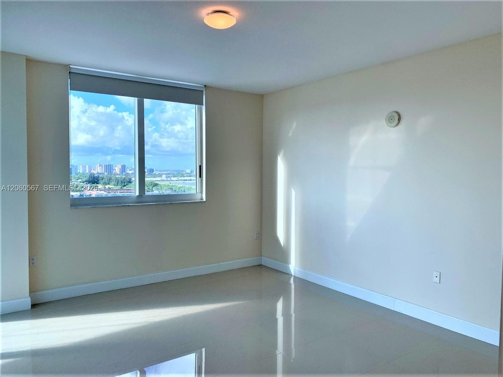 DUO CONDOMINIUM WEST · #1606W in Hallandale Beach - Photo 13