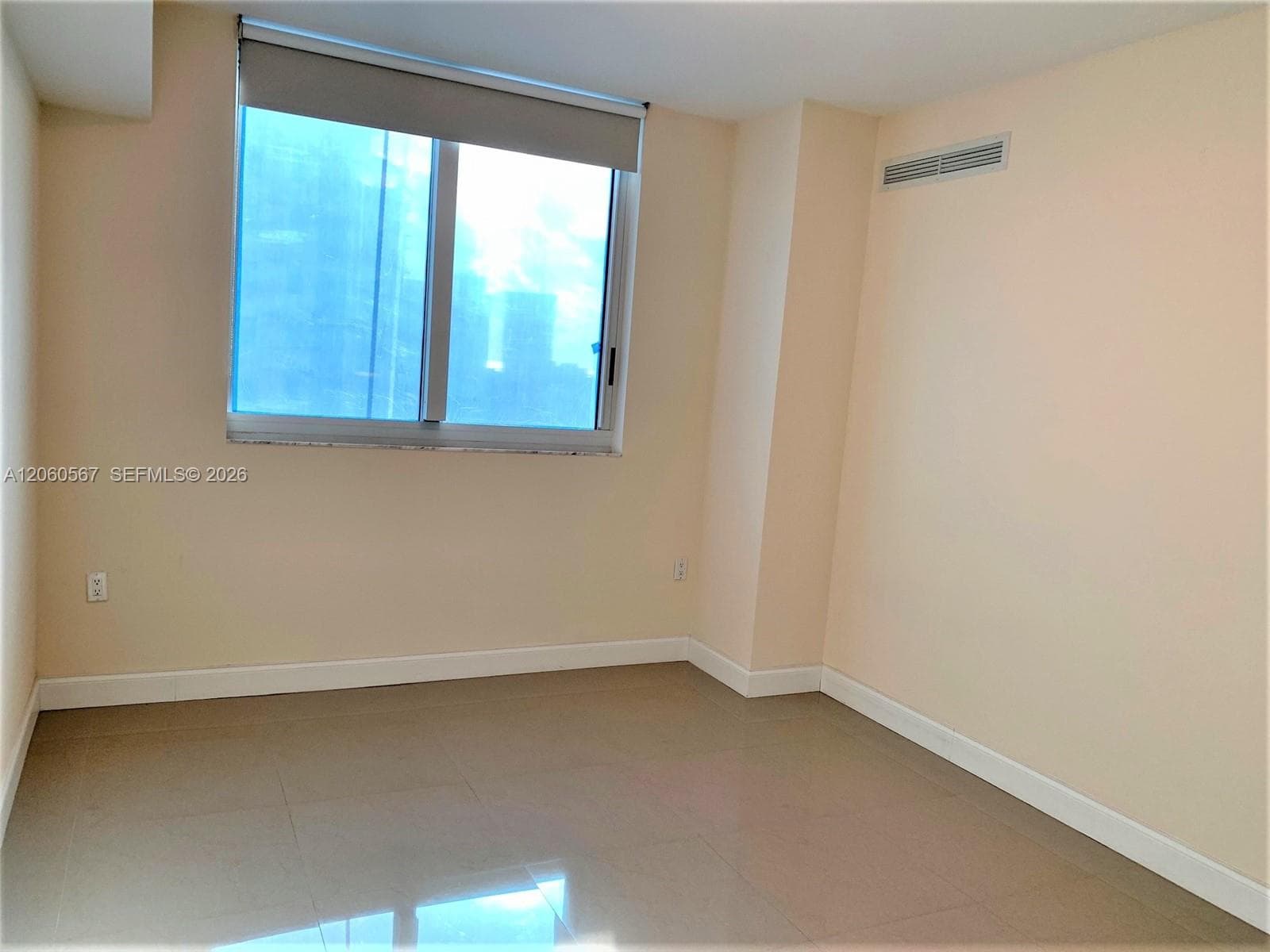 DUO CONDOMINIUM WEST · #1606W in Hallandale Beach - Photo 17