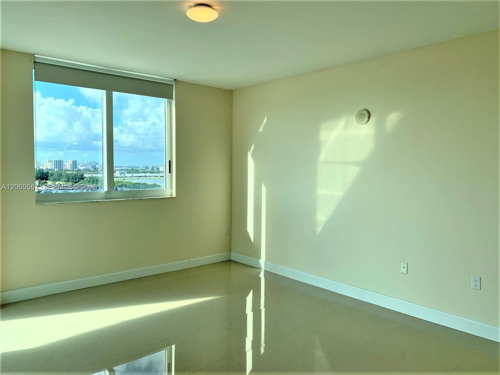 DUO CONDOMINIUM WEST · #1606W in Hallandale Beach - Photo 16