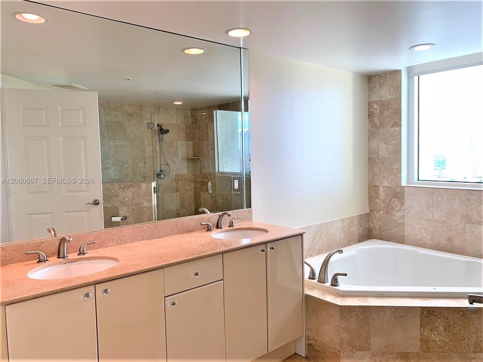 DUO CONDOMINIUM WEST · #1606W in Hallandale Beach - Photo 20