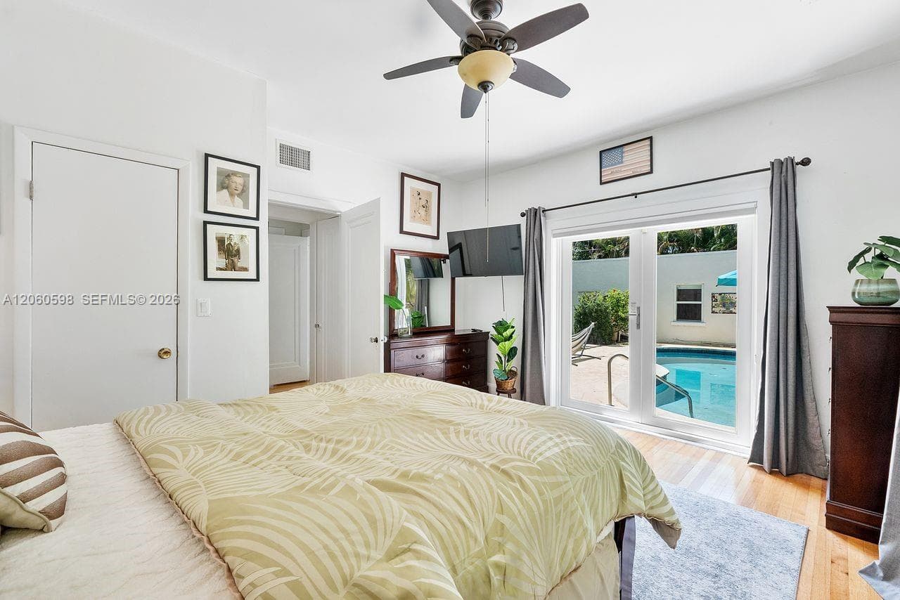 1042 Sorolla Ave photo 42