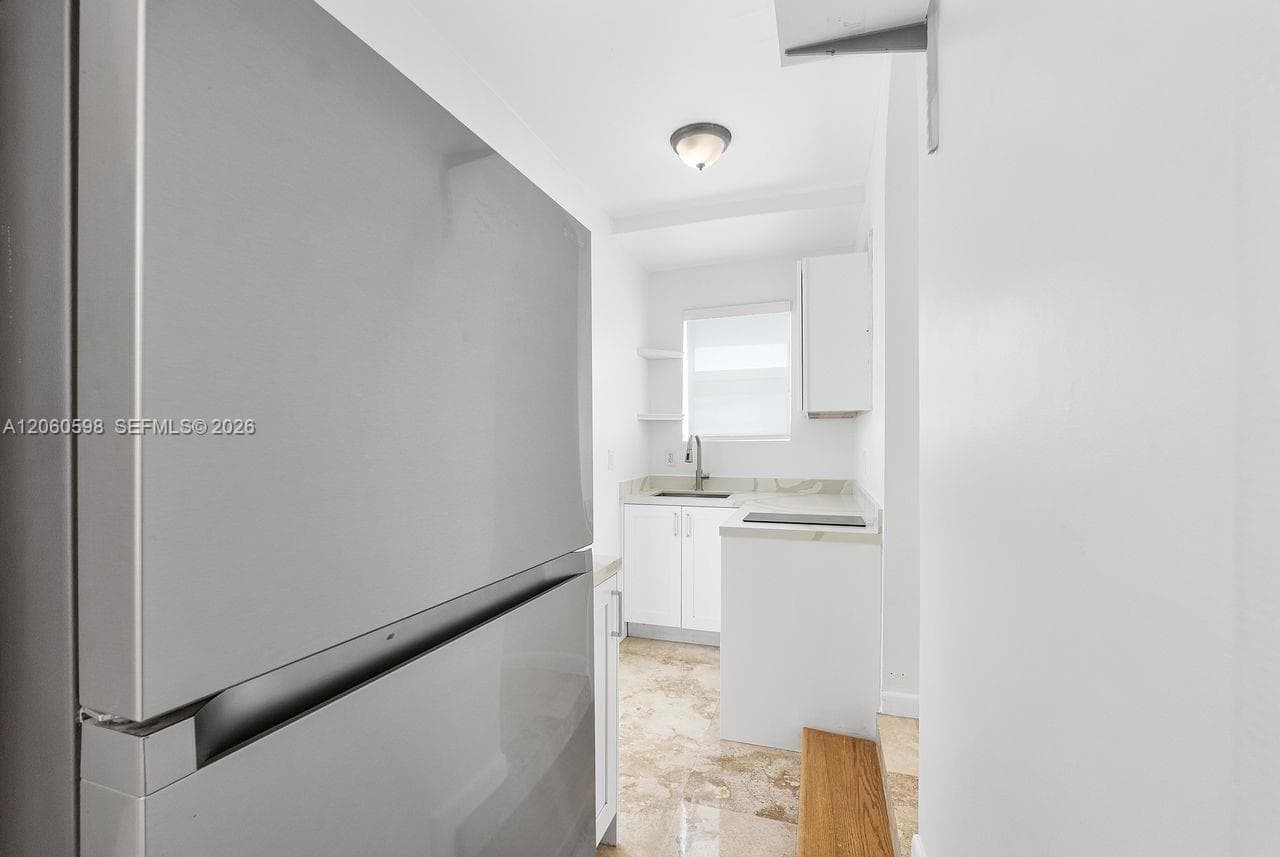 1042 Sorolla Ave photo 81