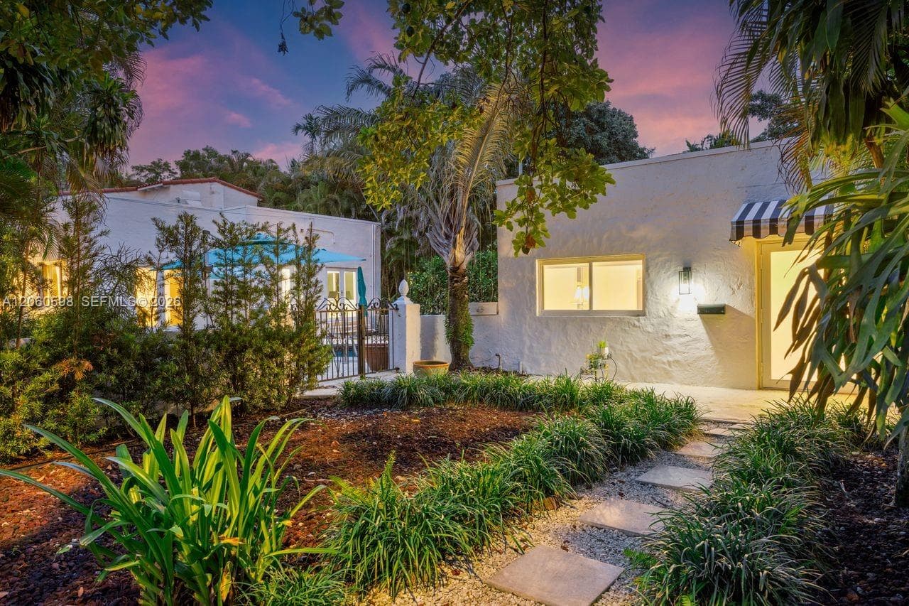 1042 Sorolla Ave photo 71