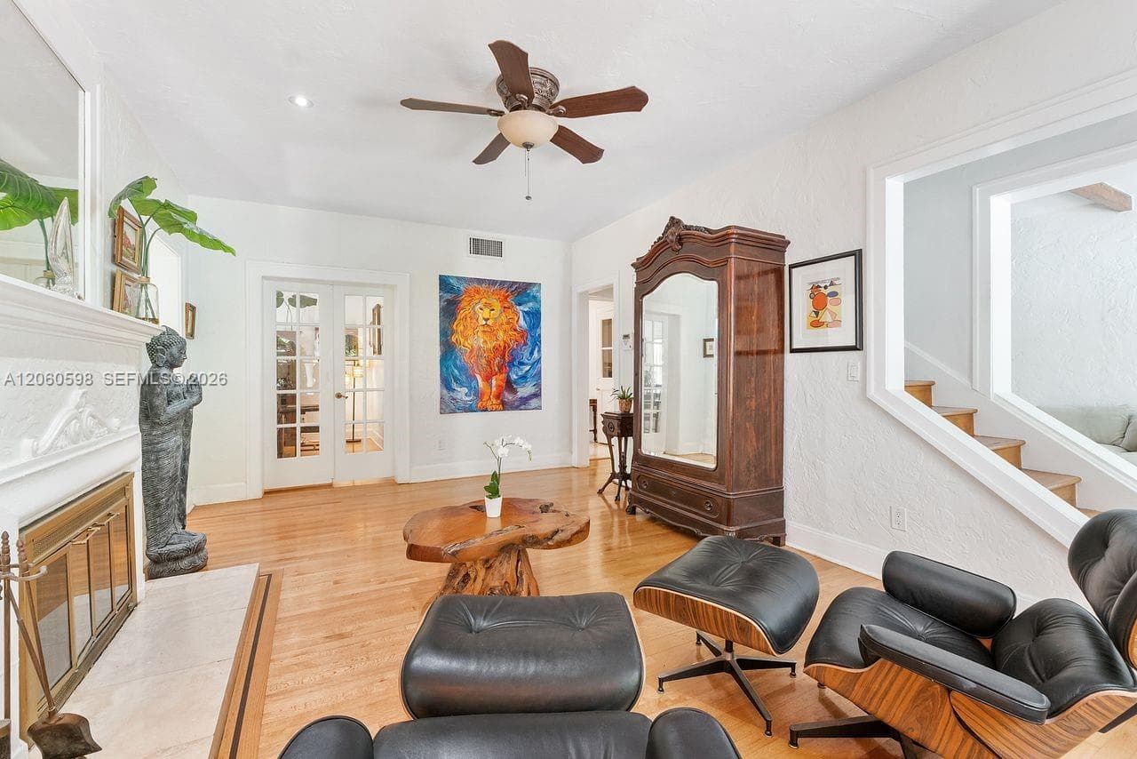 1042 Sorolla Ave photo 20