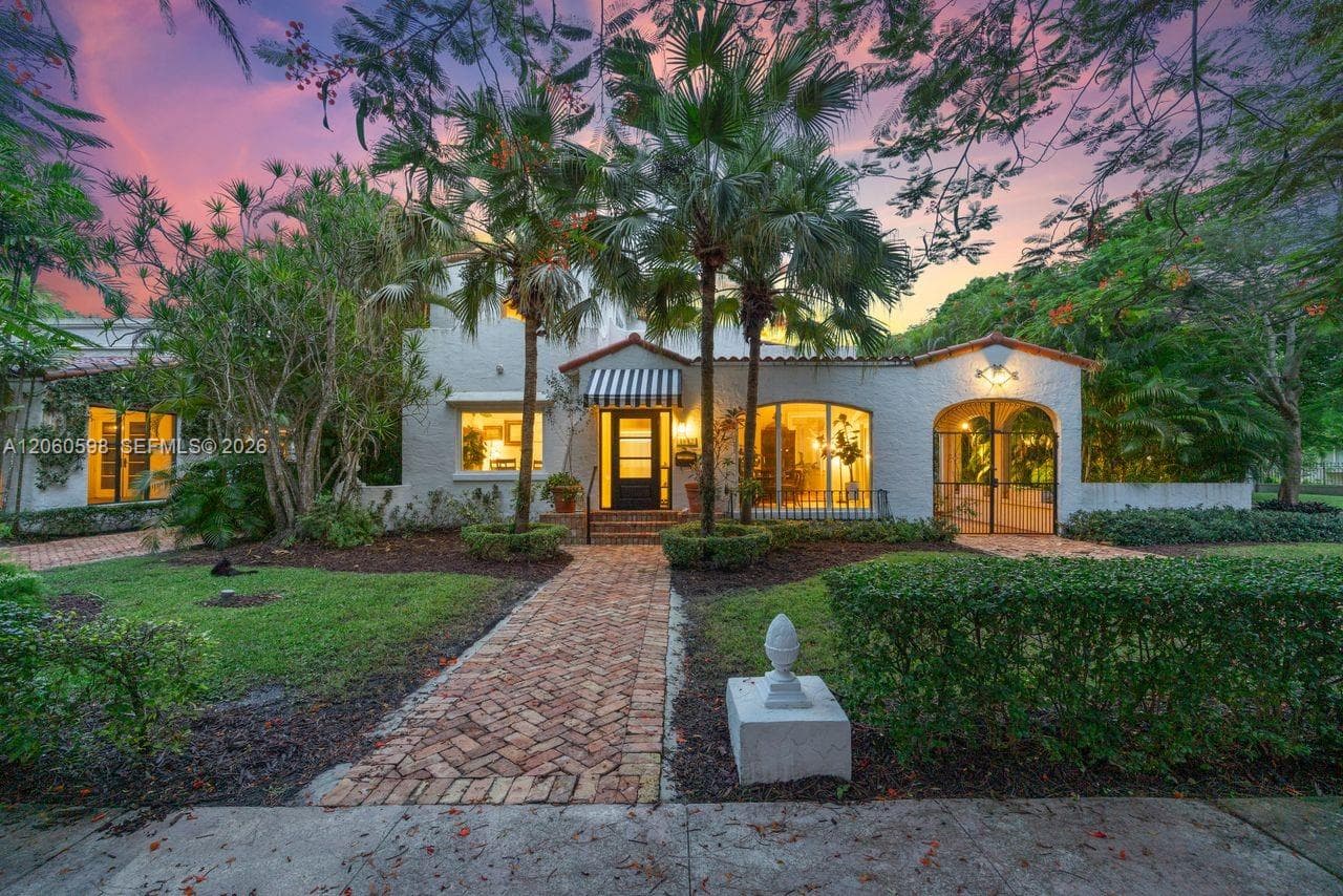1042 Sorolla Ave photo 10