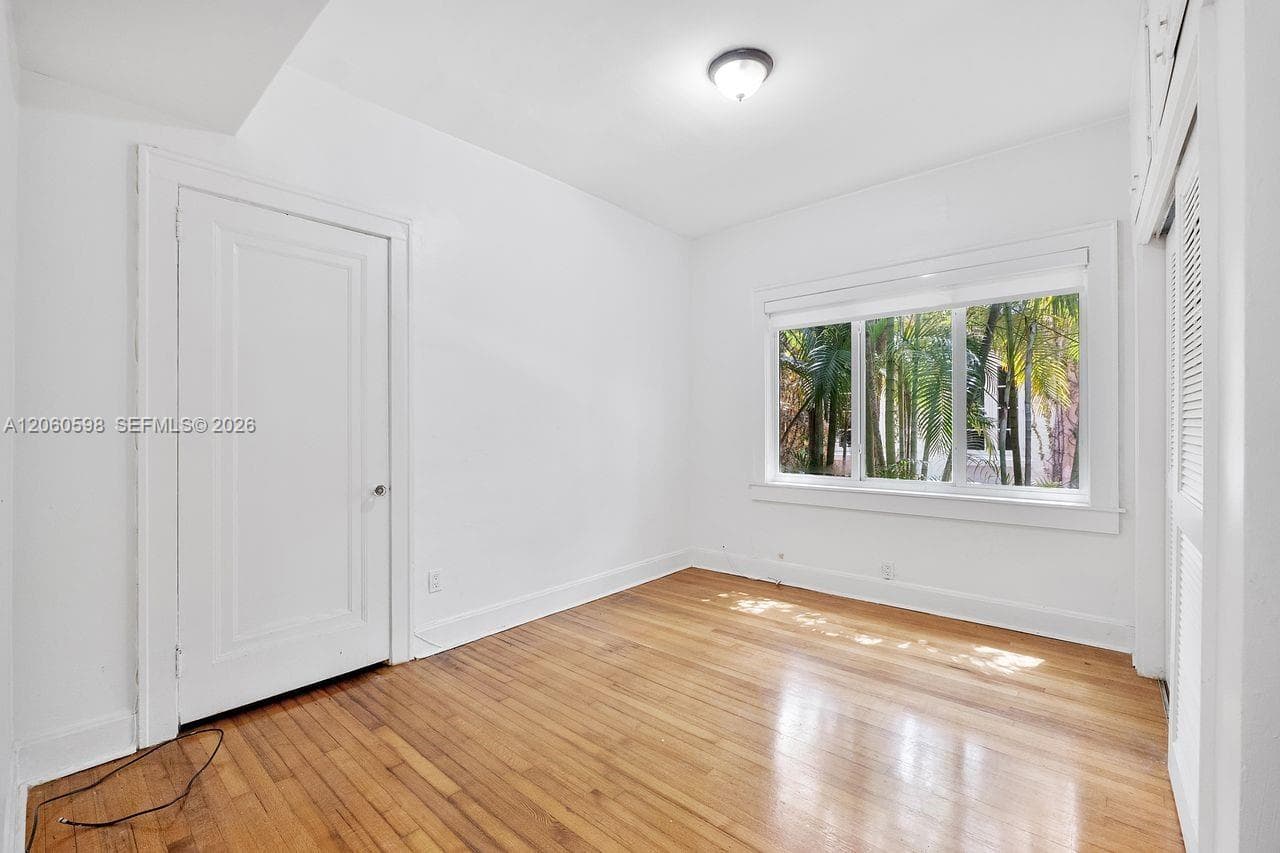 1042 Sorolla Ave photo 35