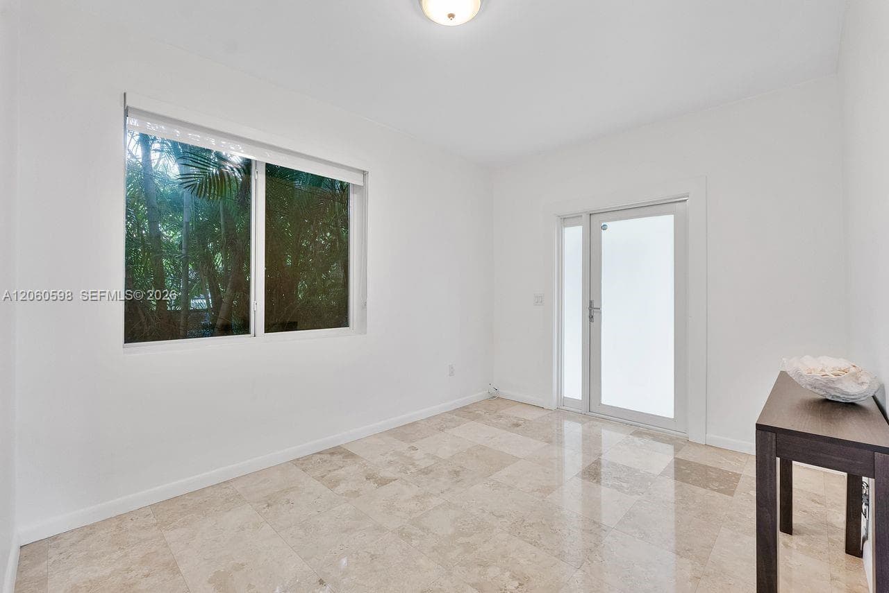 1042 Sorolla Ave photo 74