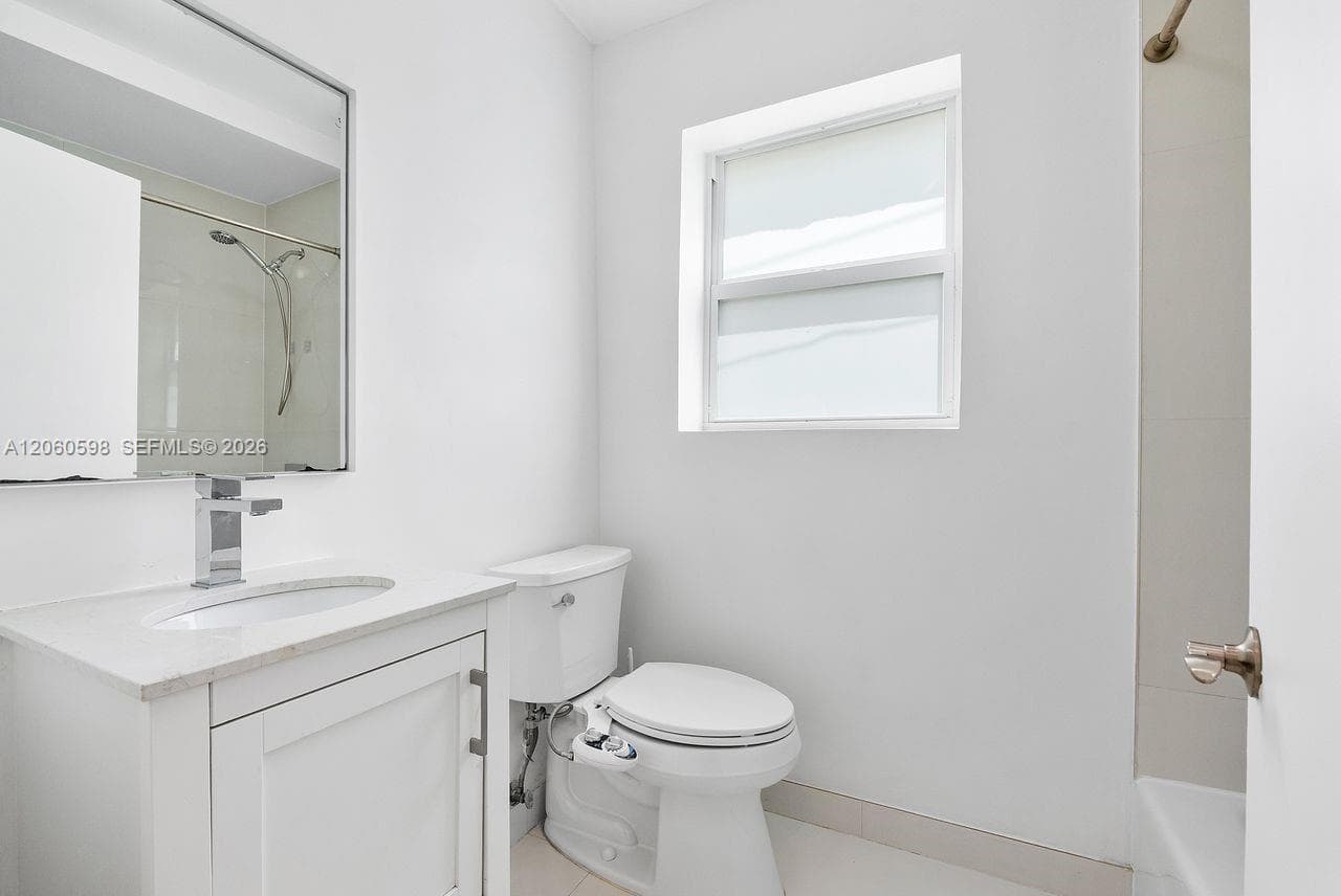 1042 Sorolla Ave photo 78