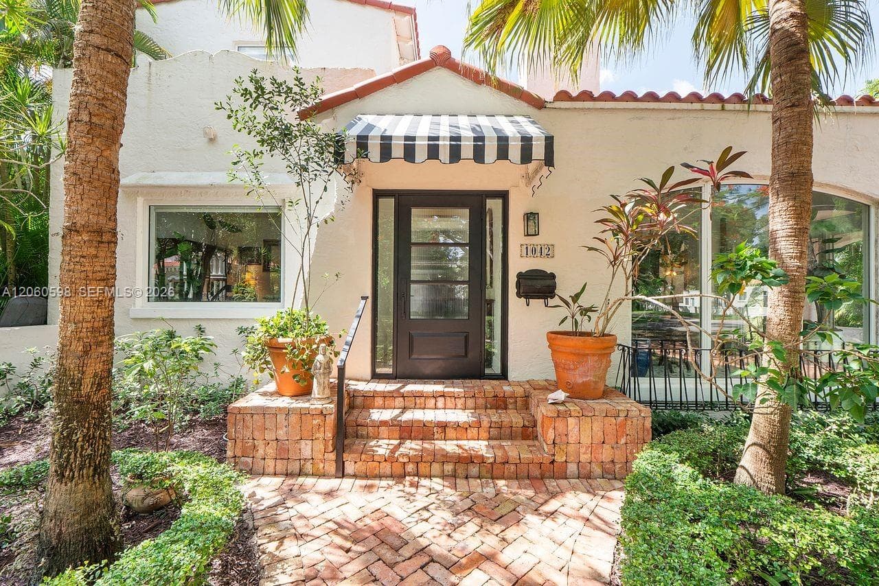 1042 Sorolla Ave photo 8
