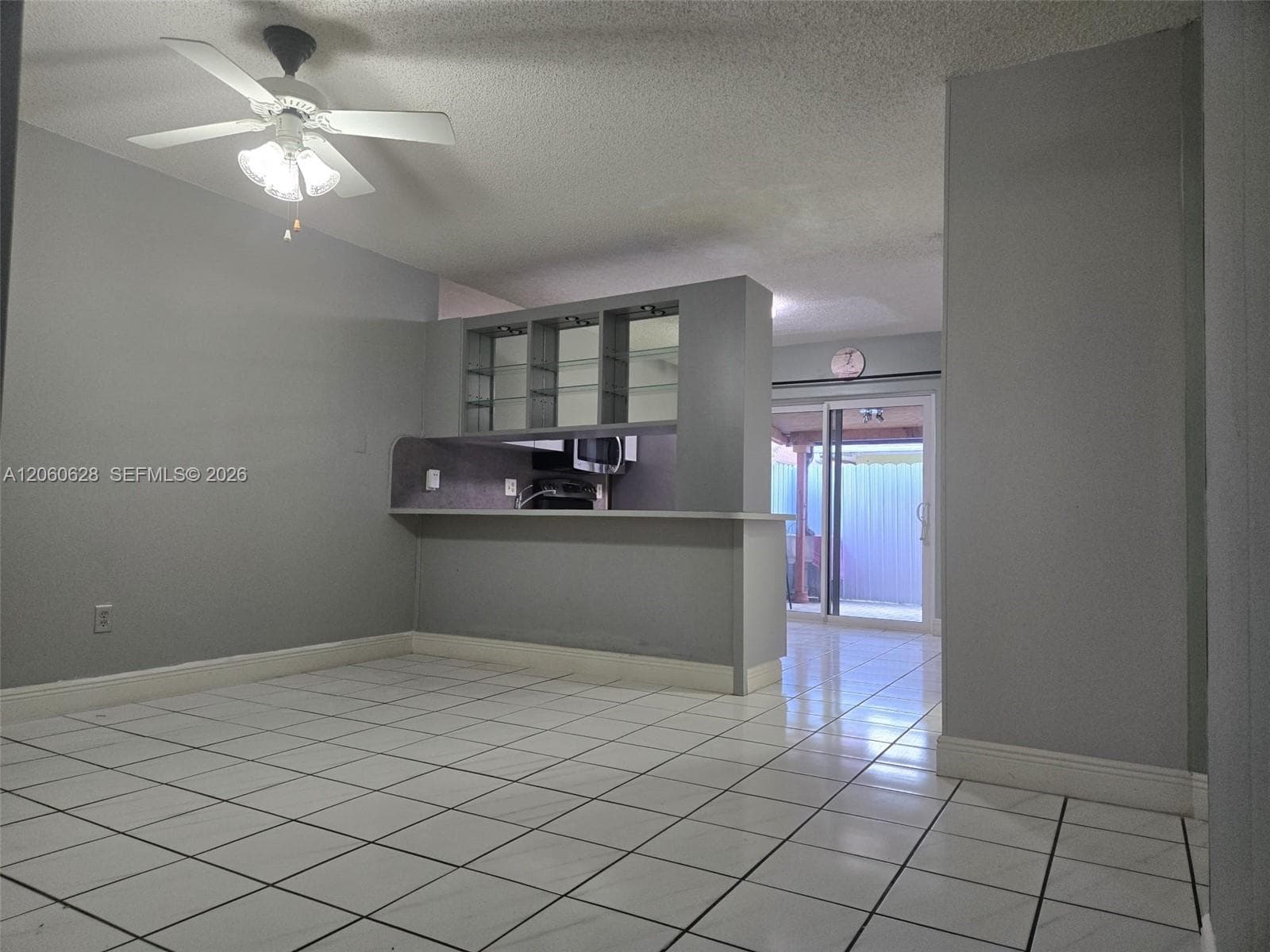 8810 NW 114th Ter photo 2