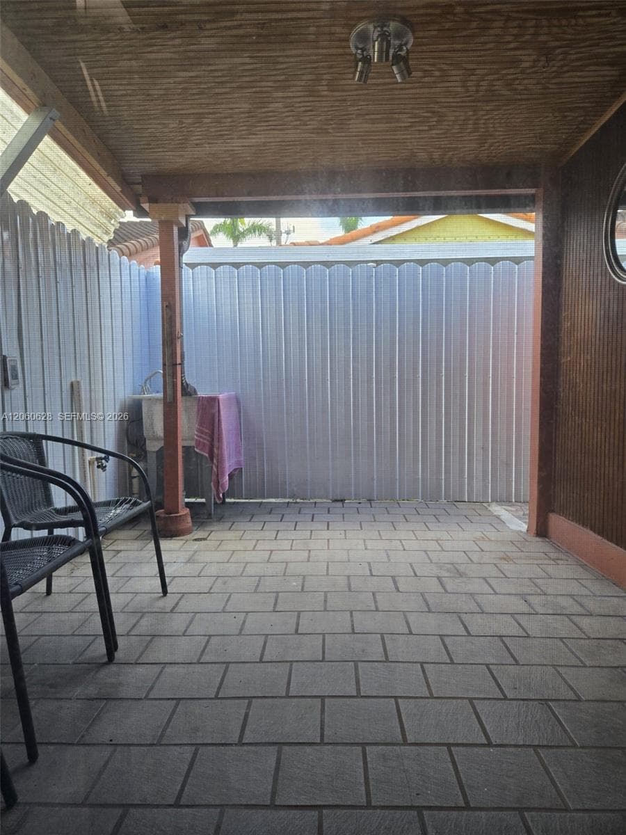 8810 NW 114th Ter photo 9