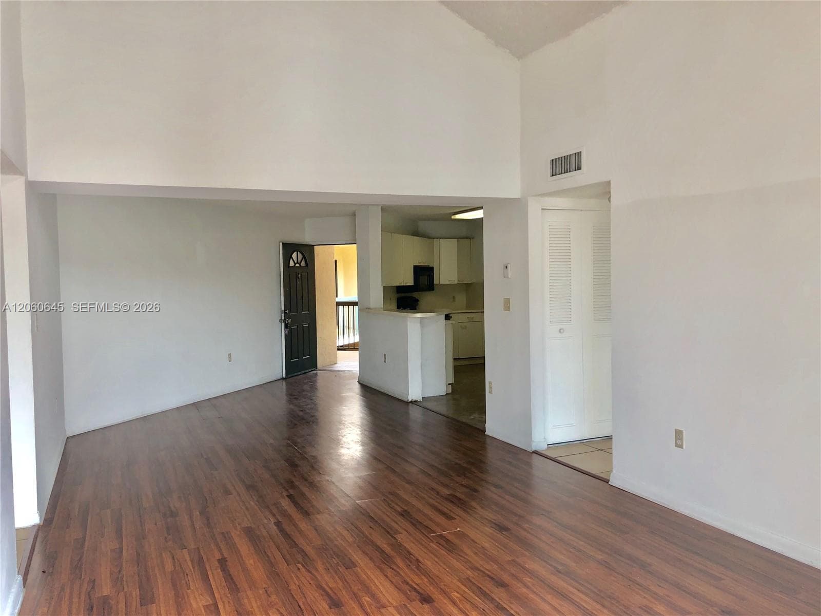 MEDITERRANEAN VILLAS · #311 in Hialeah - Photo 3