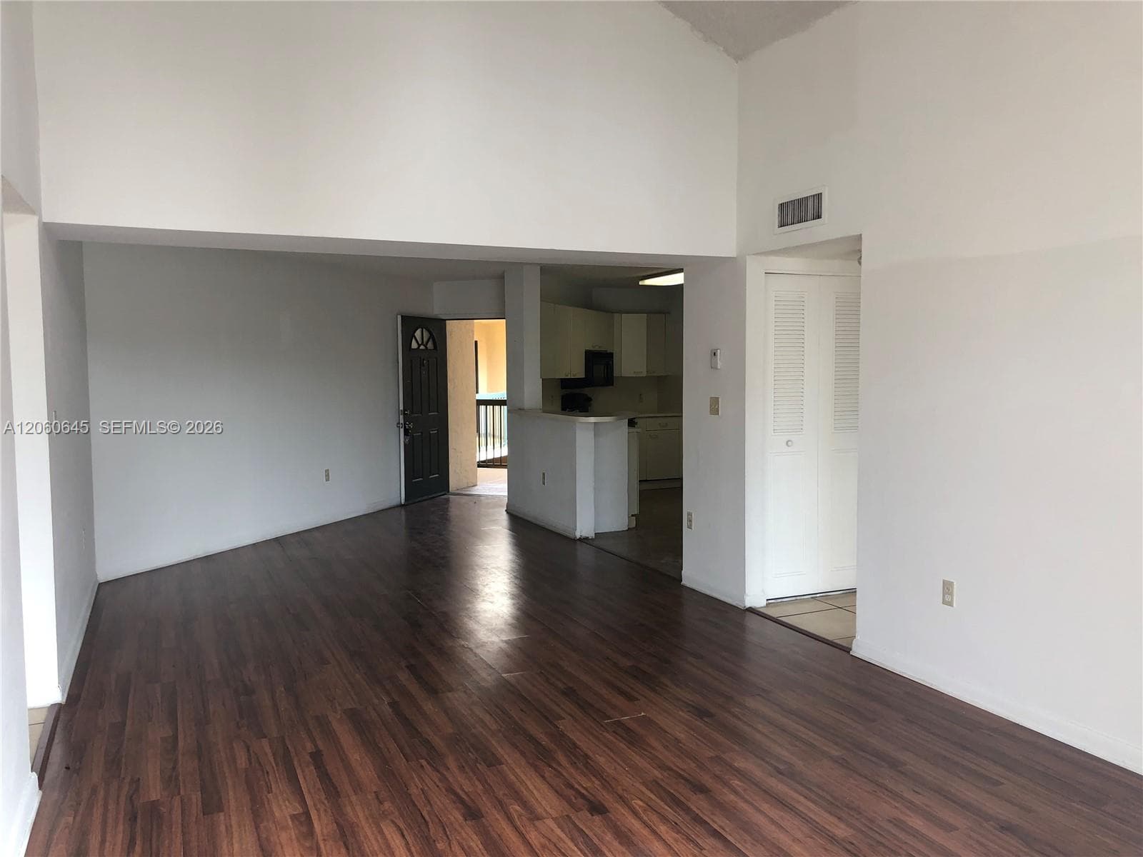 MEDITERRANEAN VILLAS · #311 in Hialeah - Photo 5