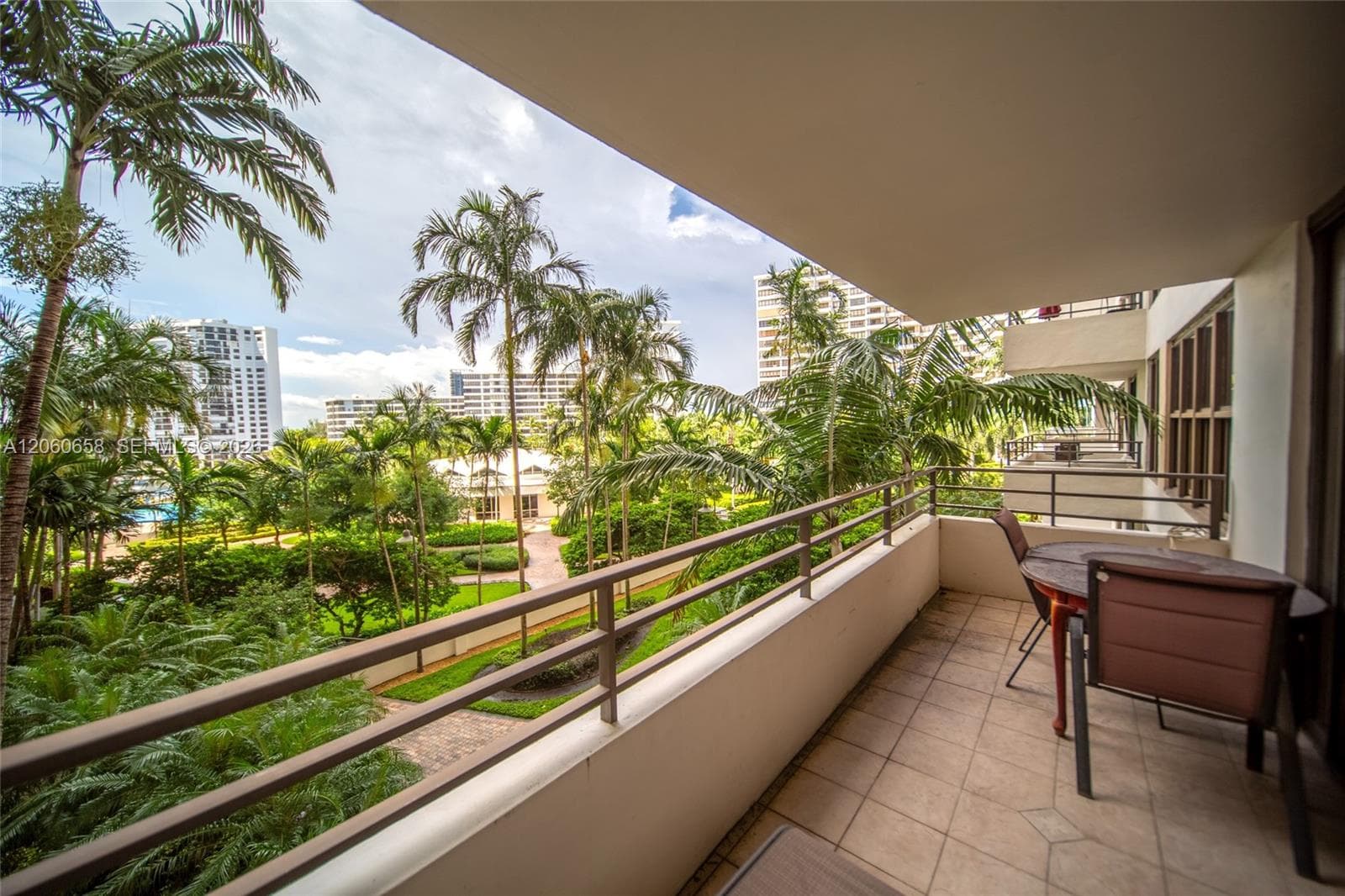The Olympus Condo · #517 in Hallandale Beach - Photo 20