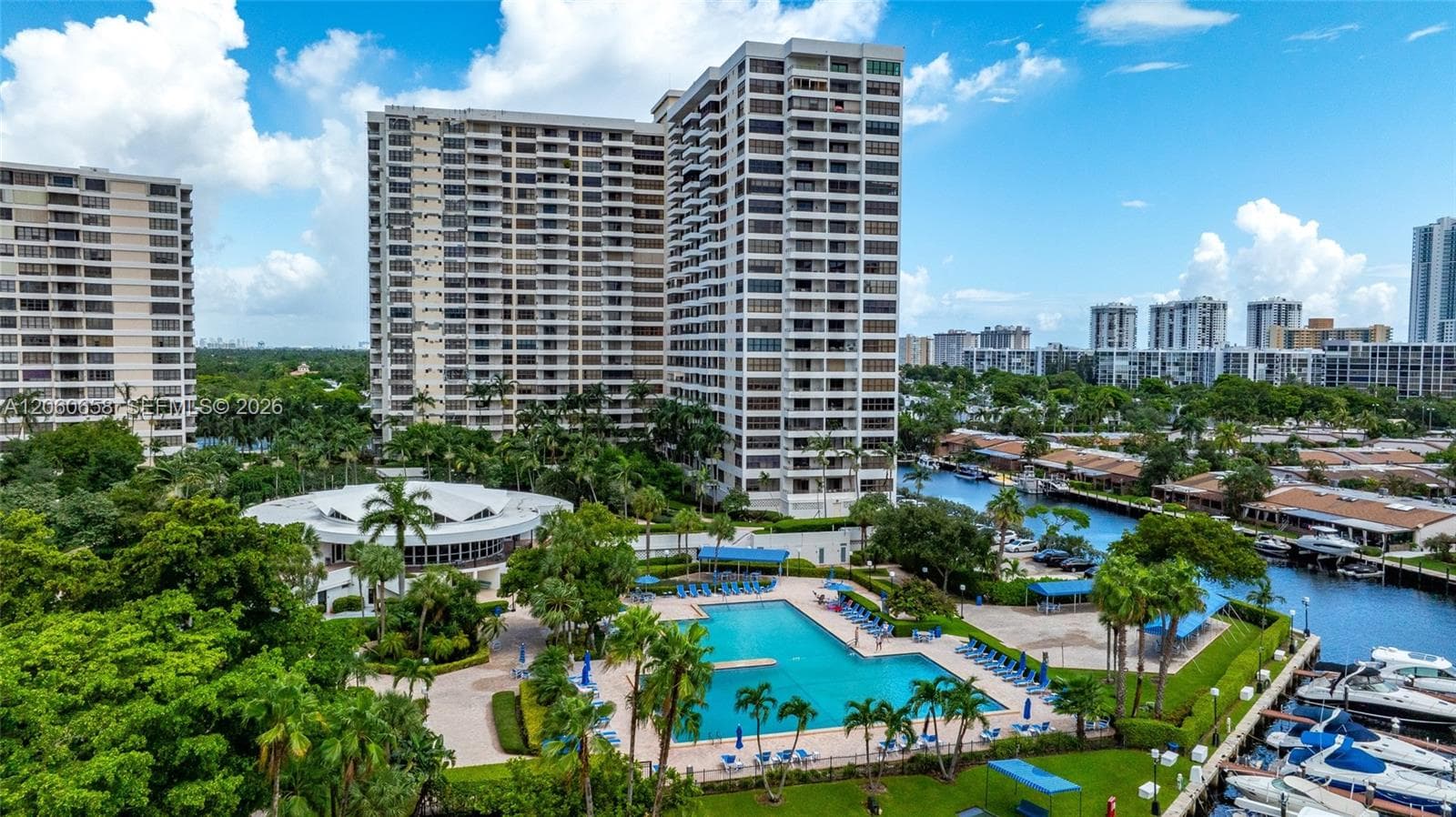 The Olympus Condo · #517 in Hallandale Beach - Photo 10