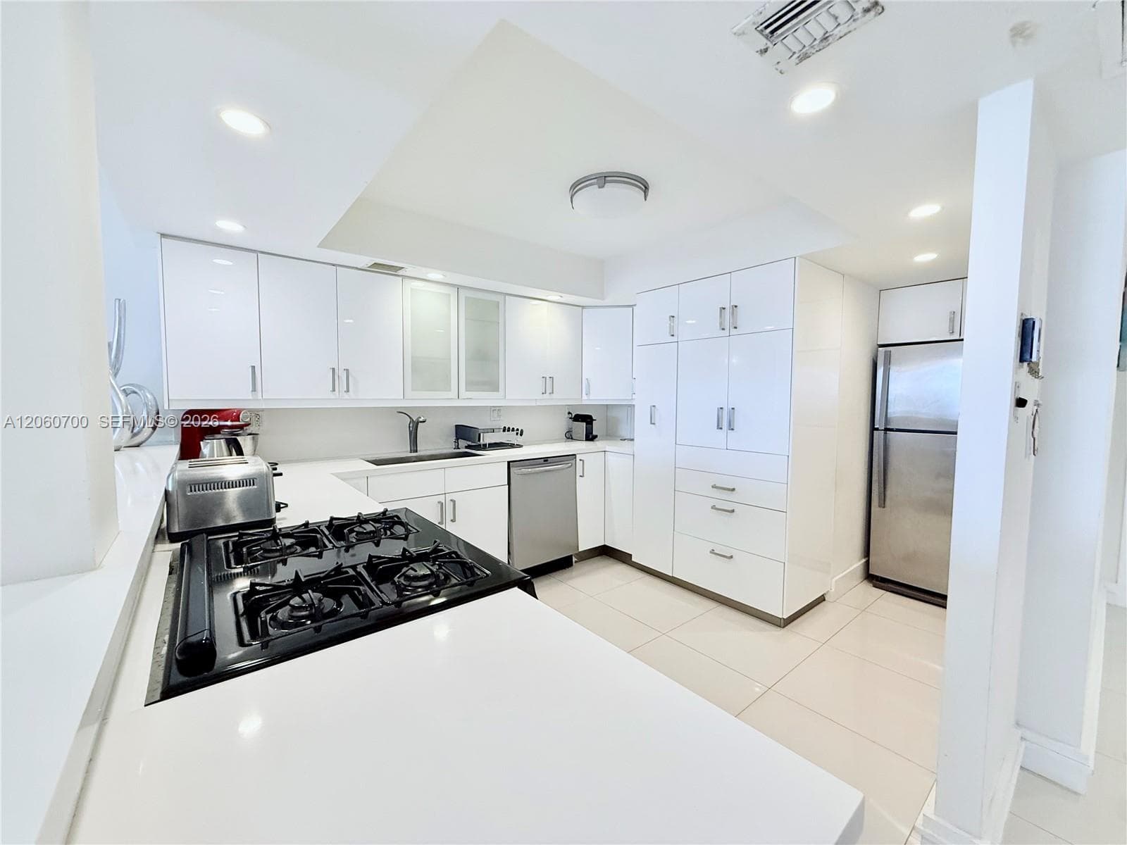 PARKER TOWER · #310 in Hallandale Beach - Photo 3