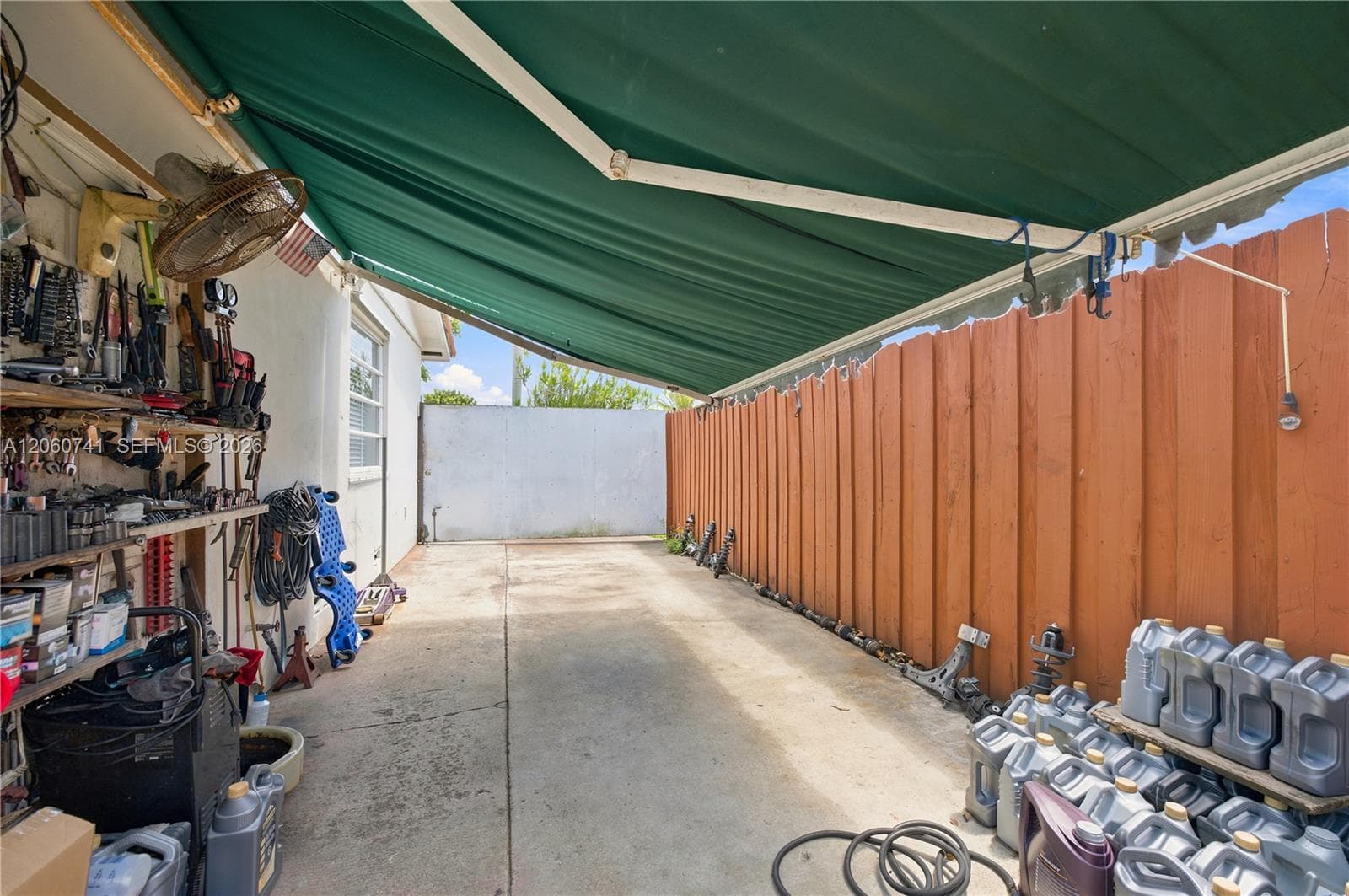 11831 SW 31st St photo 27