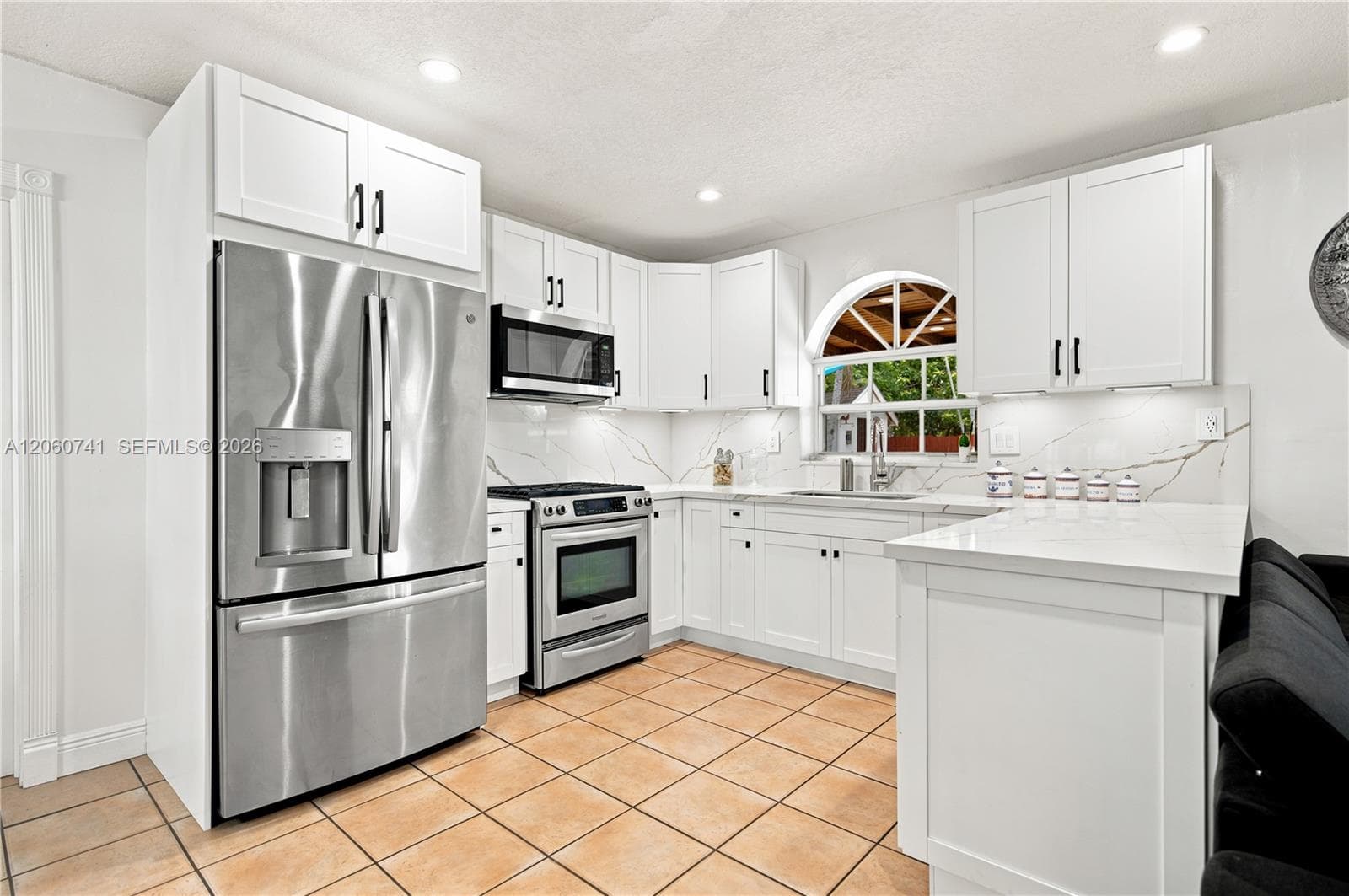 11831 SW 31st St photo 20