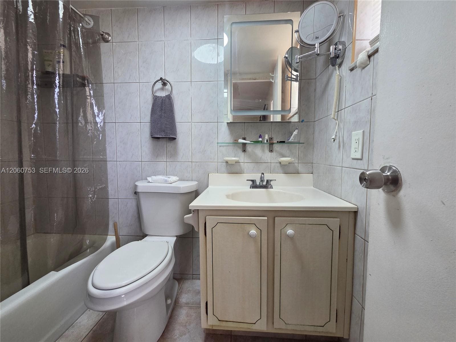 STAR PARADISE · #229 in Hallandale Beach - Photo 23