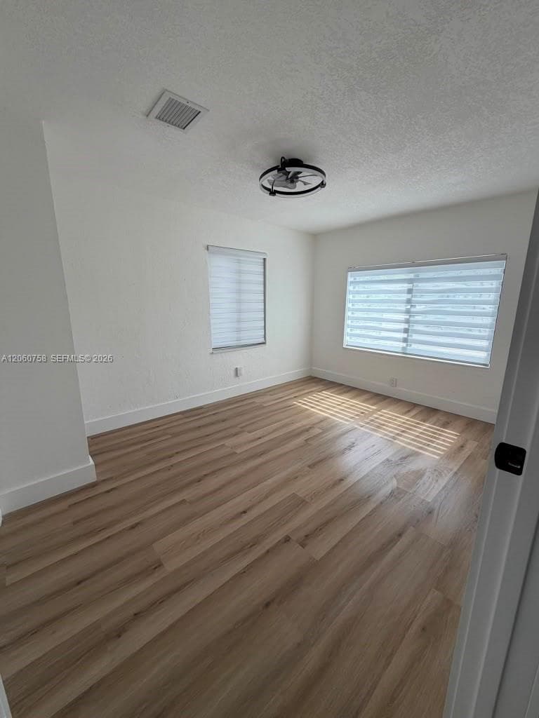5700 N Miami Ave photo 6