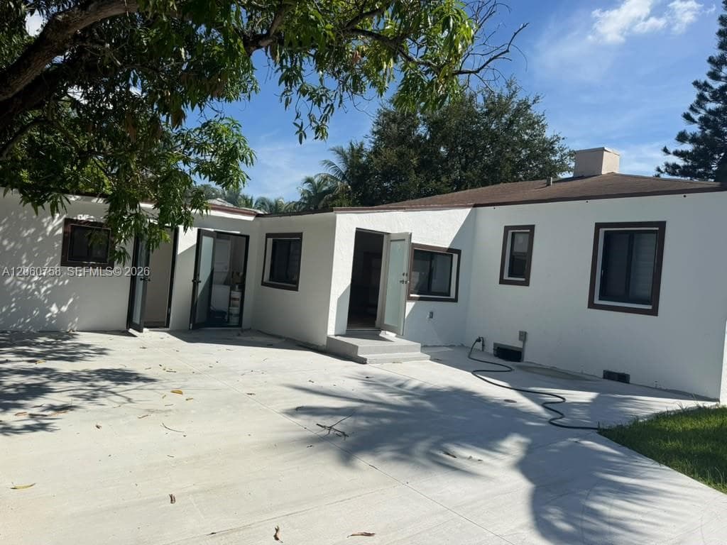 5700 N Miami Ave photo 32