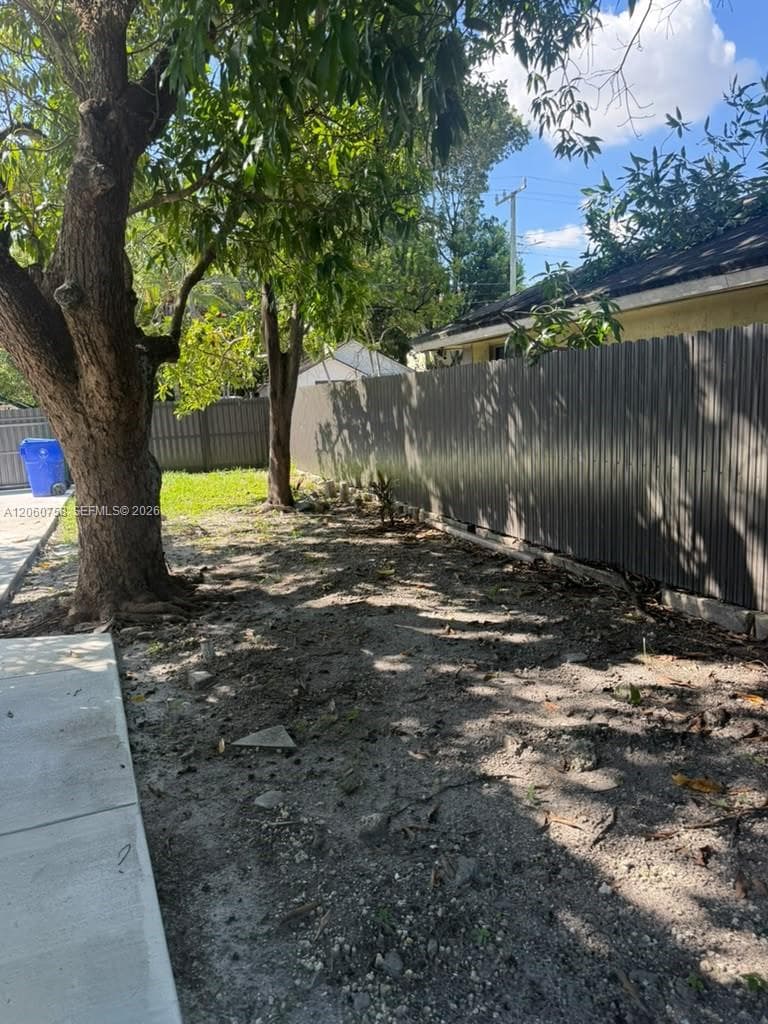 5700 N Miami Ave photo 30