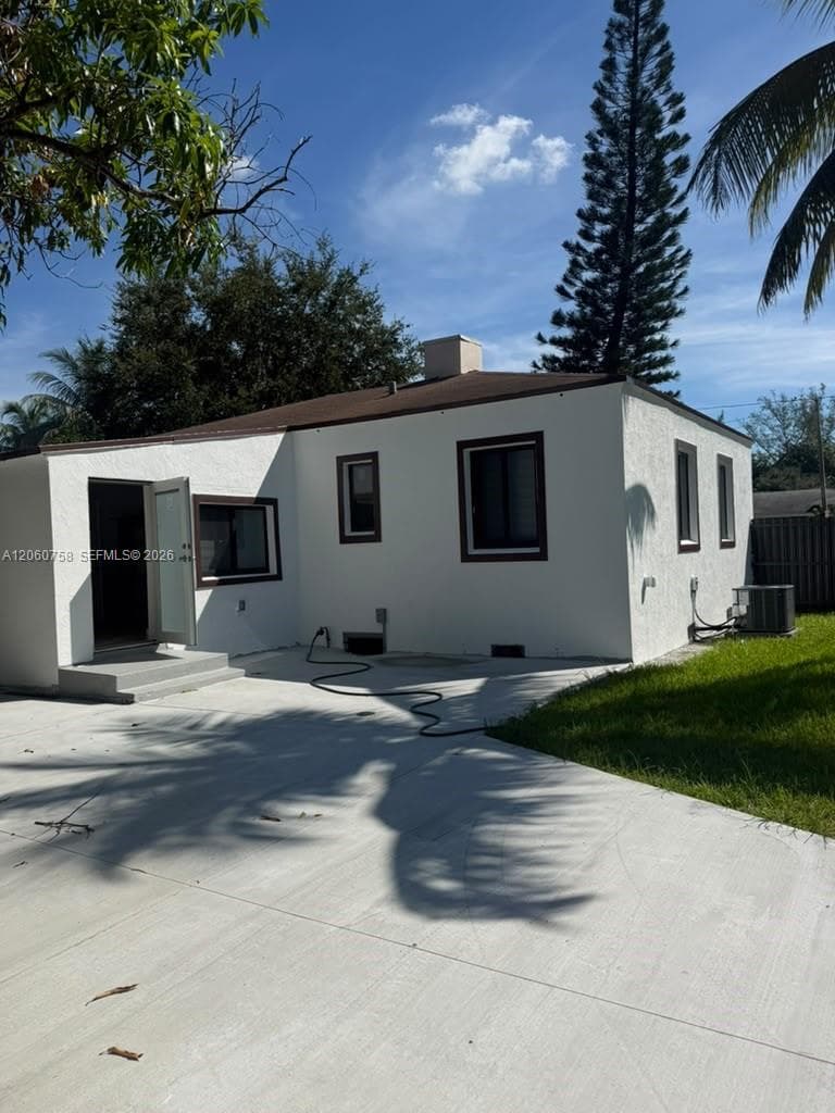 5700 N Miami Ave photo 34
