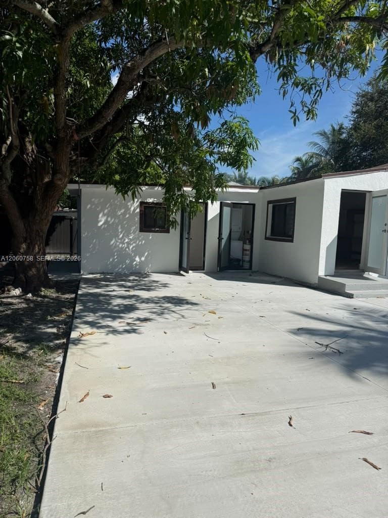 5700 N Miami Ave photo 33