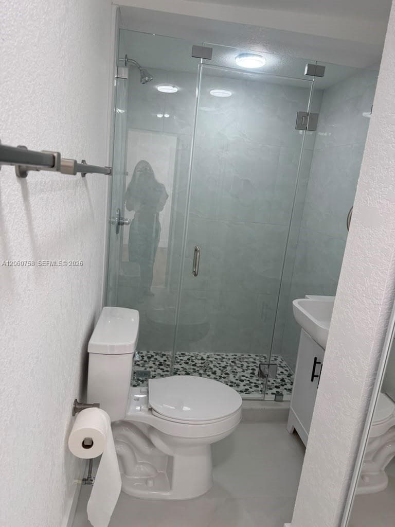 5700 N Miami Ave photo 37