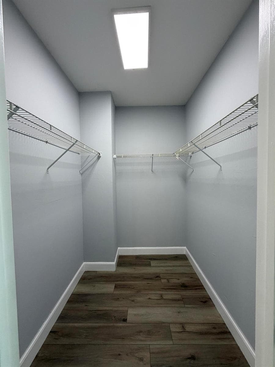 Walking Closet