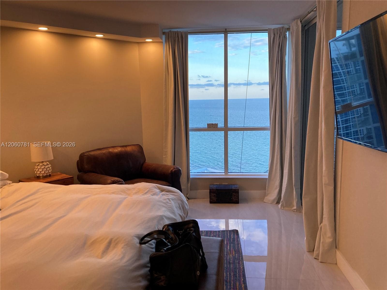 THE STERLING CONDO · #1701 in Miami Beach - Photo 12