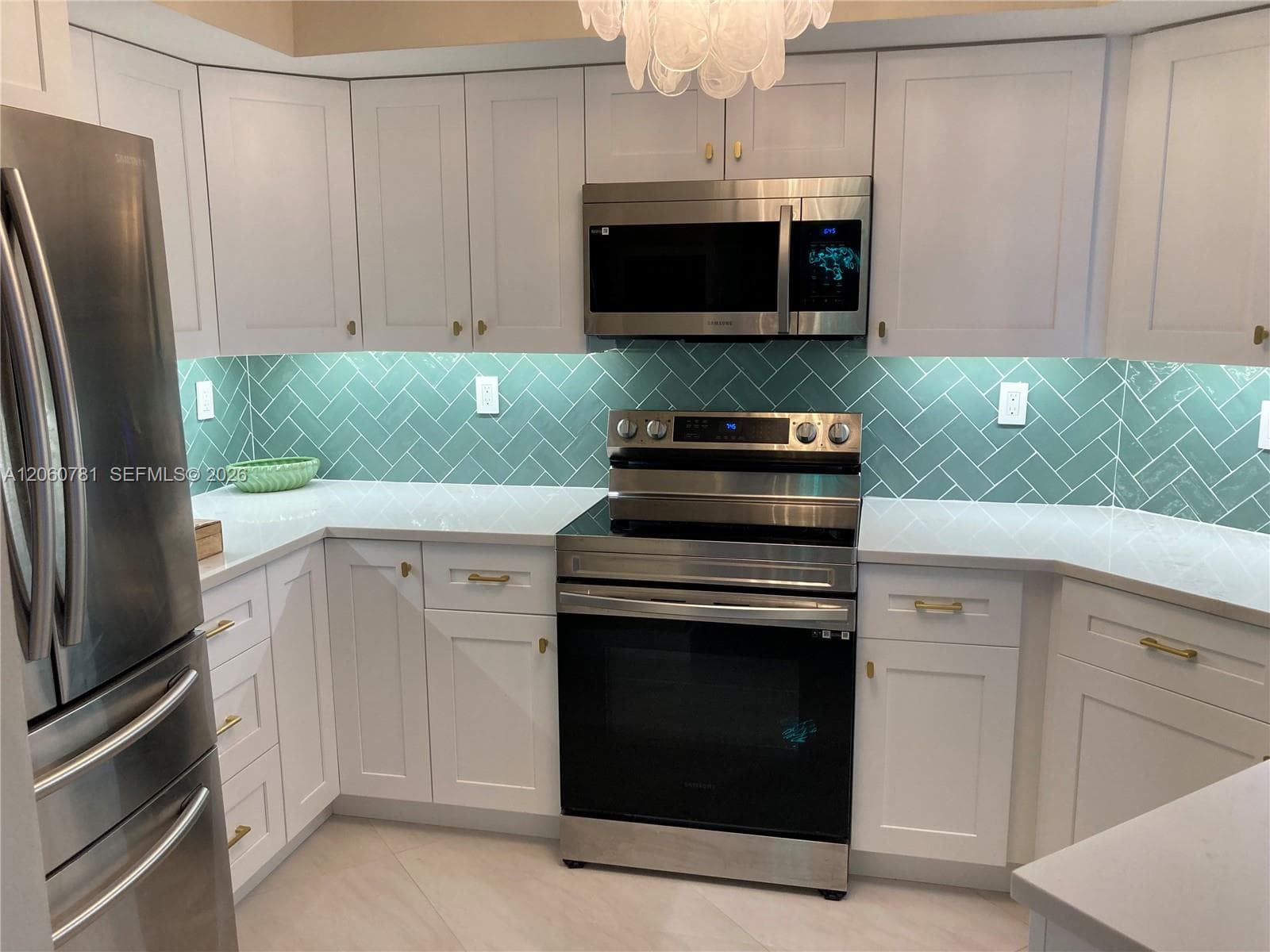 THE STERLING CONDO · #1701 in Miami Beach - Photo 3