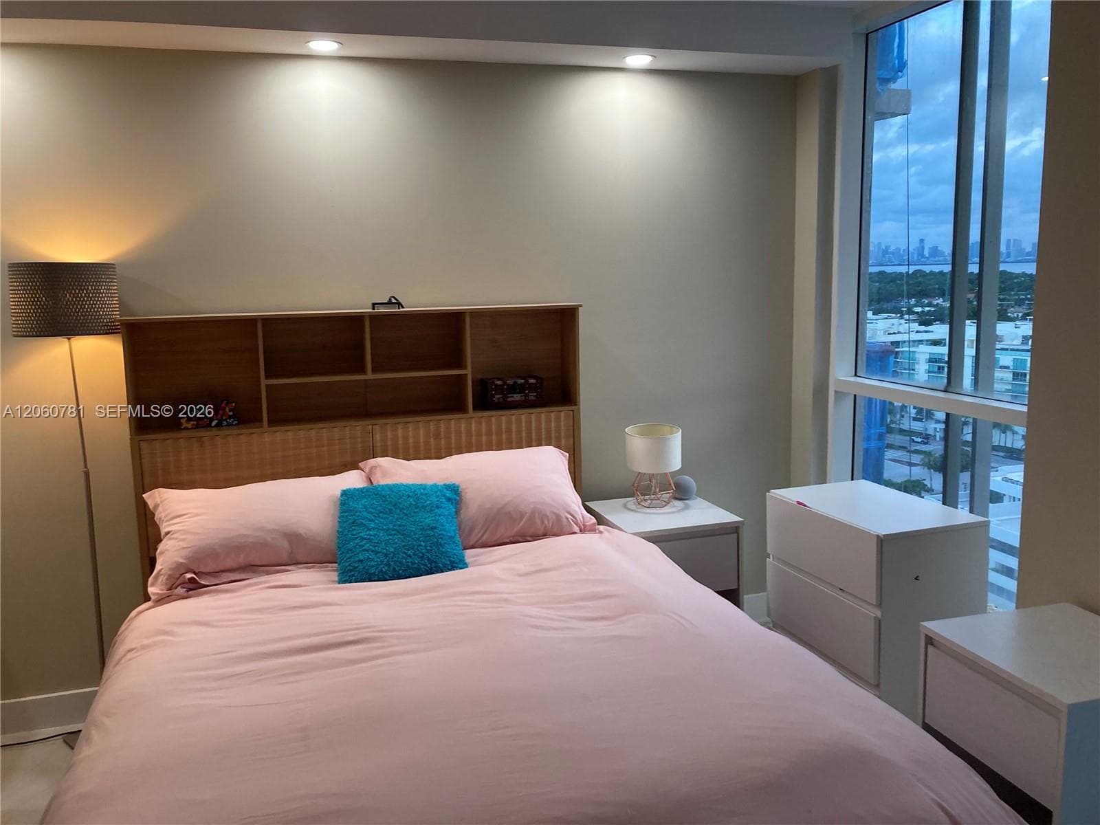 THE STERLING CONDO · #1701 in Miami Beach - Photo 9