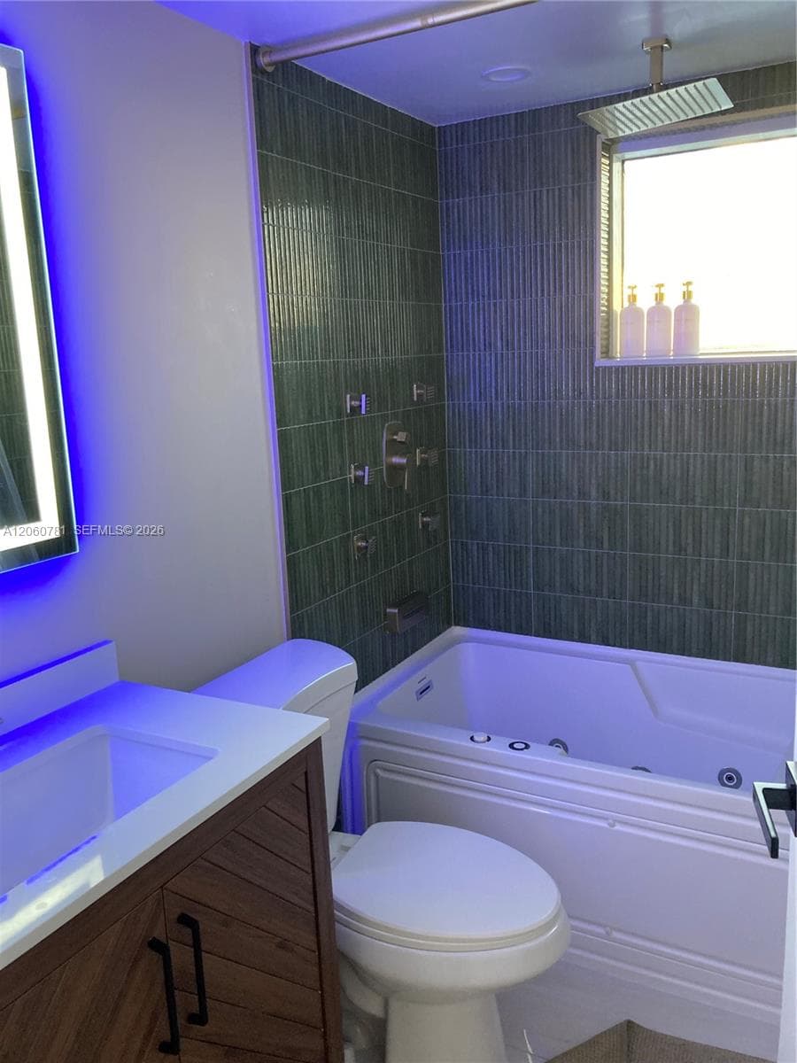 THE STERLING CONDO · #1701 in Miami Beach - Photo 10
