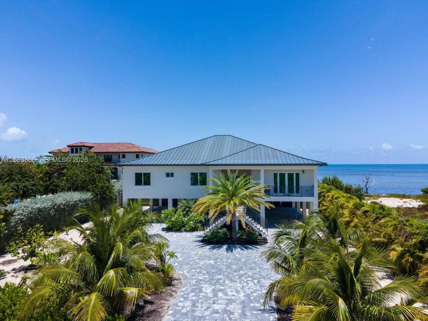 108 Sunrise Dr photo 2