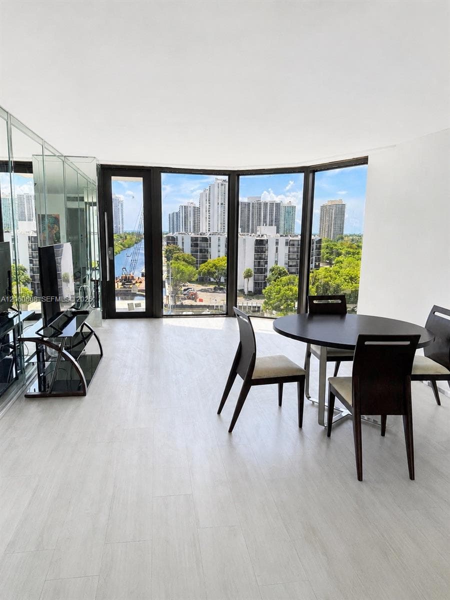 BONAVISTA CONDO · #803 in Aventura - Photo 5