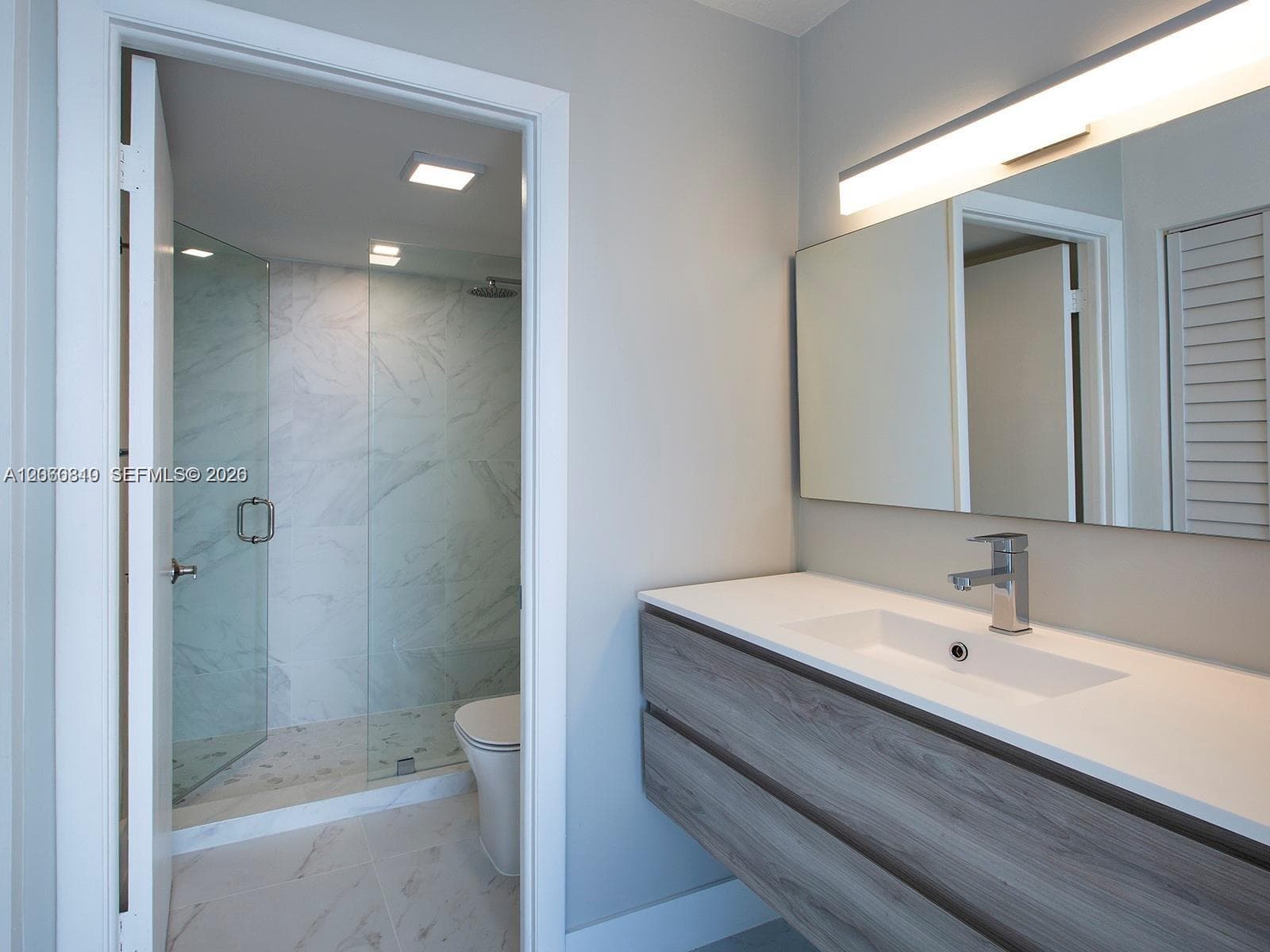 WILSHIRE CONDO · #1013W in Miami - Photo 13