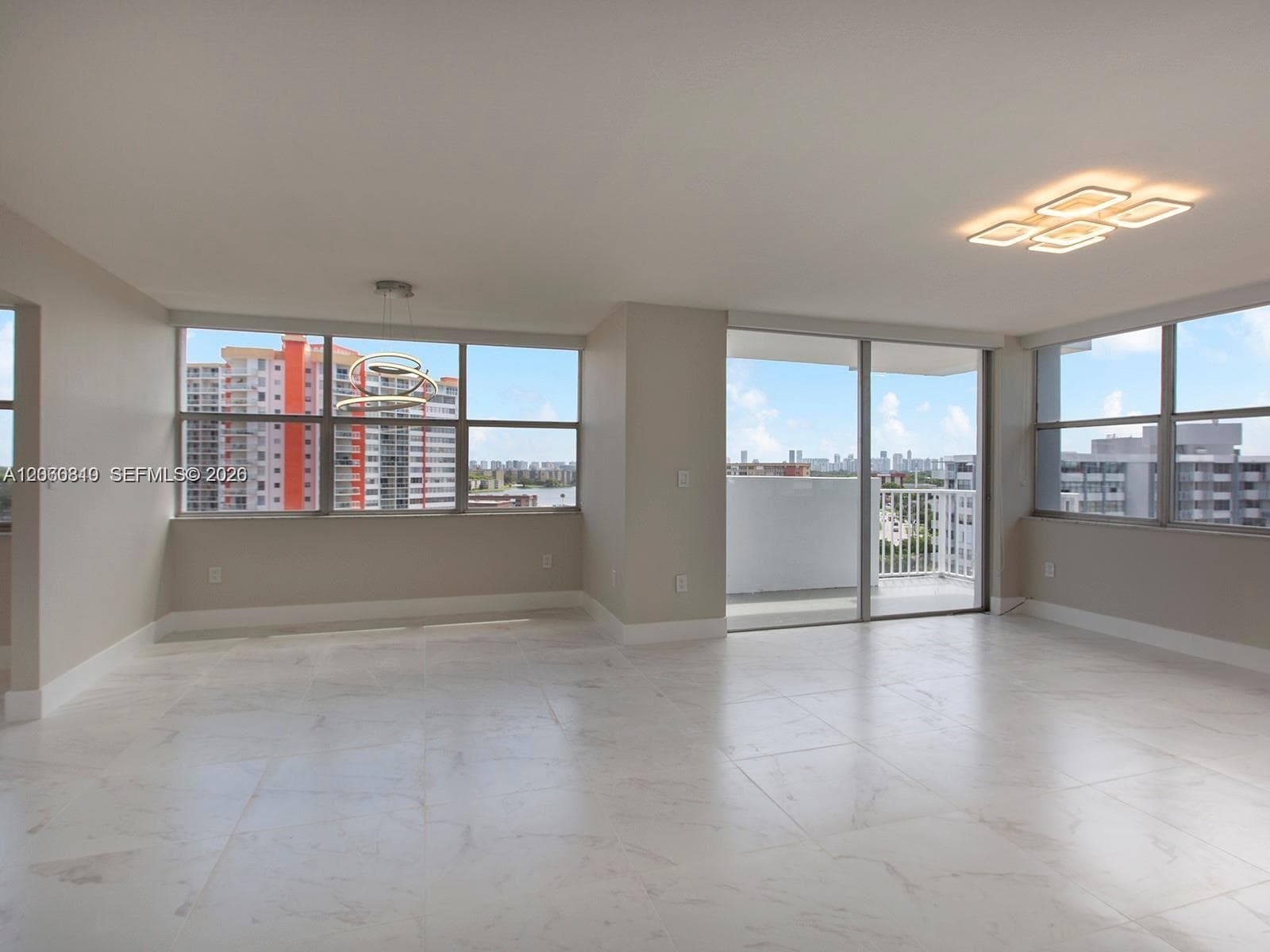 WILSHIRE CONDO · #1013W in Miami - Photo 3