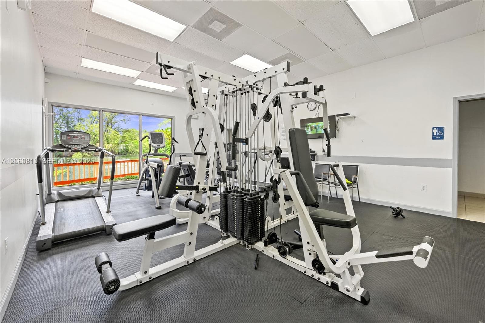 WILSHIRE CONDO · #1013W in Miami - Photo 19