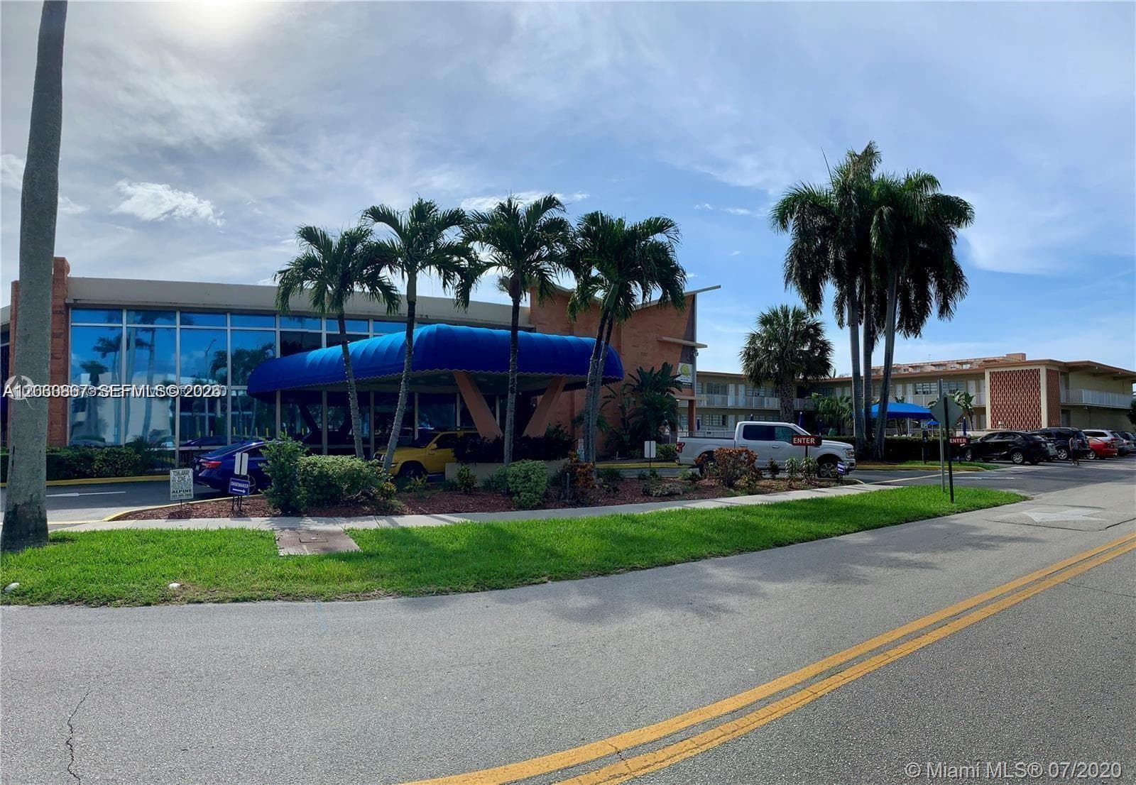 DIPLOMAT GOLF & RACQUET C · #2330 in Hallandale Beach - Photo 12