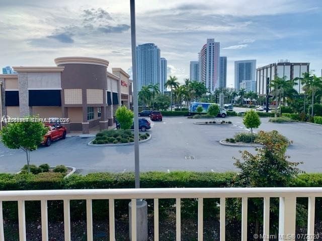 DIPLOMAT GOLF & RACQUET C · #2330 in Hallandale Beach - Photo 9